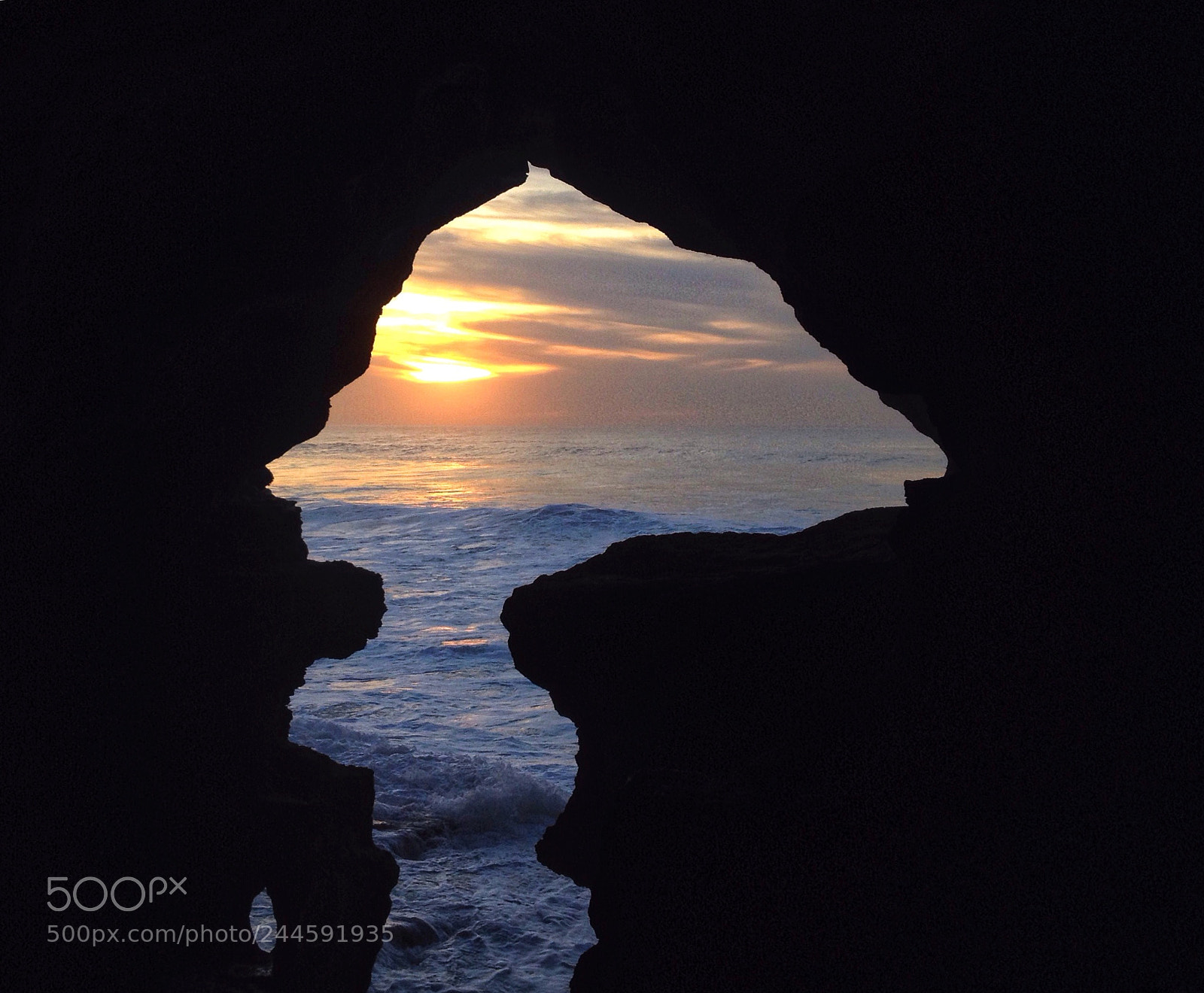 Apple iPhone 4S sample photo. Hercules caves photography
