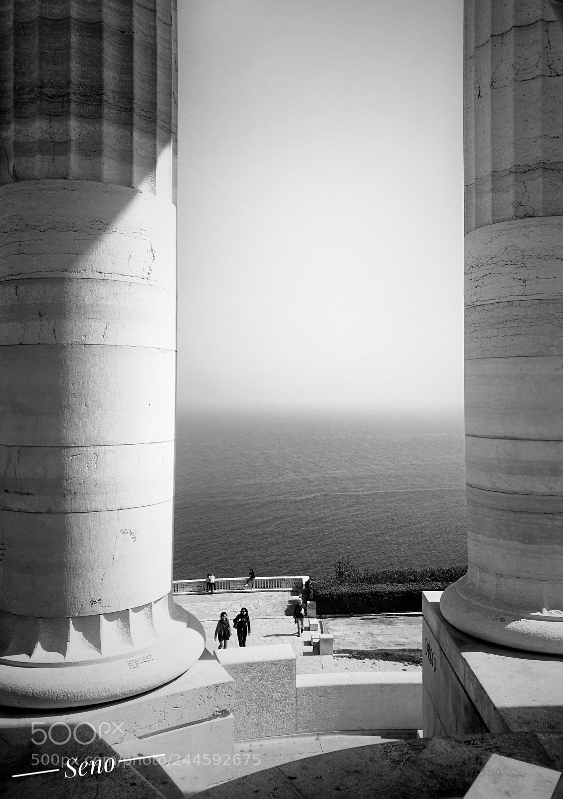 HUAWEI P9 sample photo. The monument of ancona photography