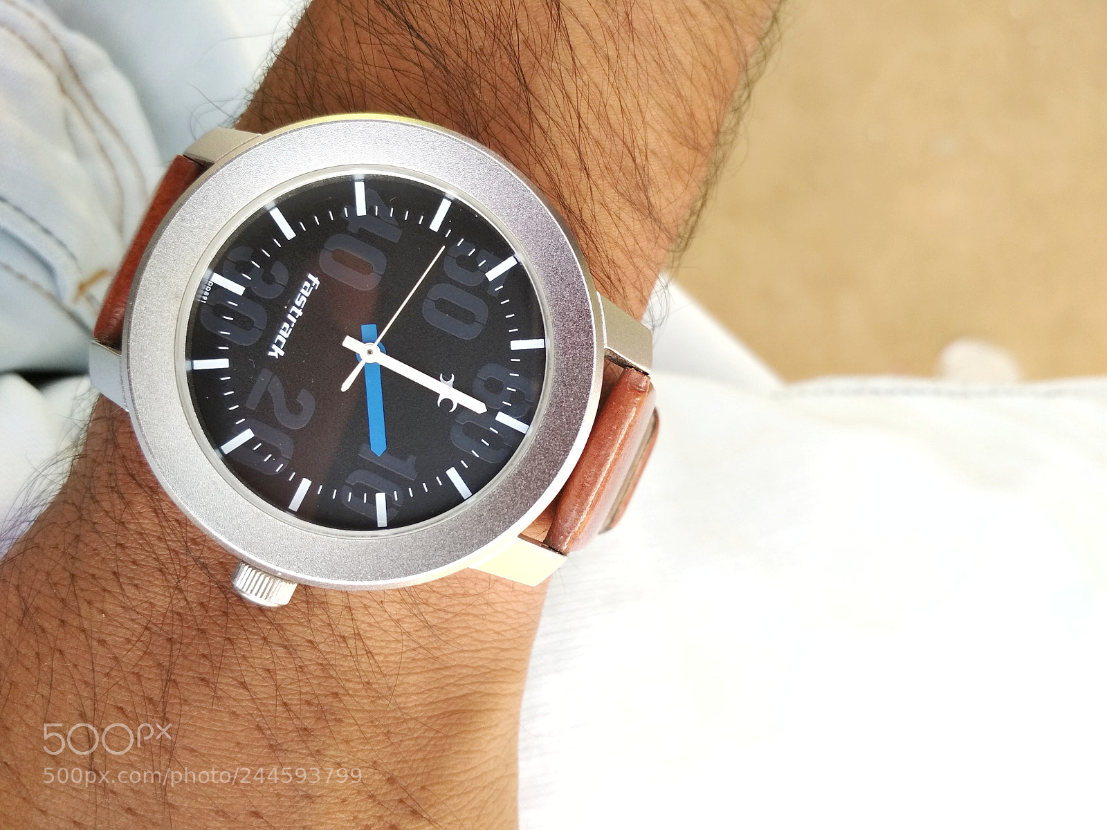Xiaomi Redmi 4 Pro sample photo. Watching time photography