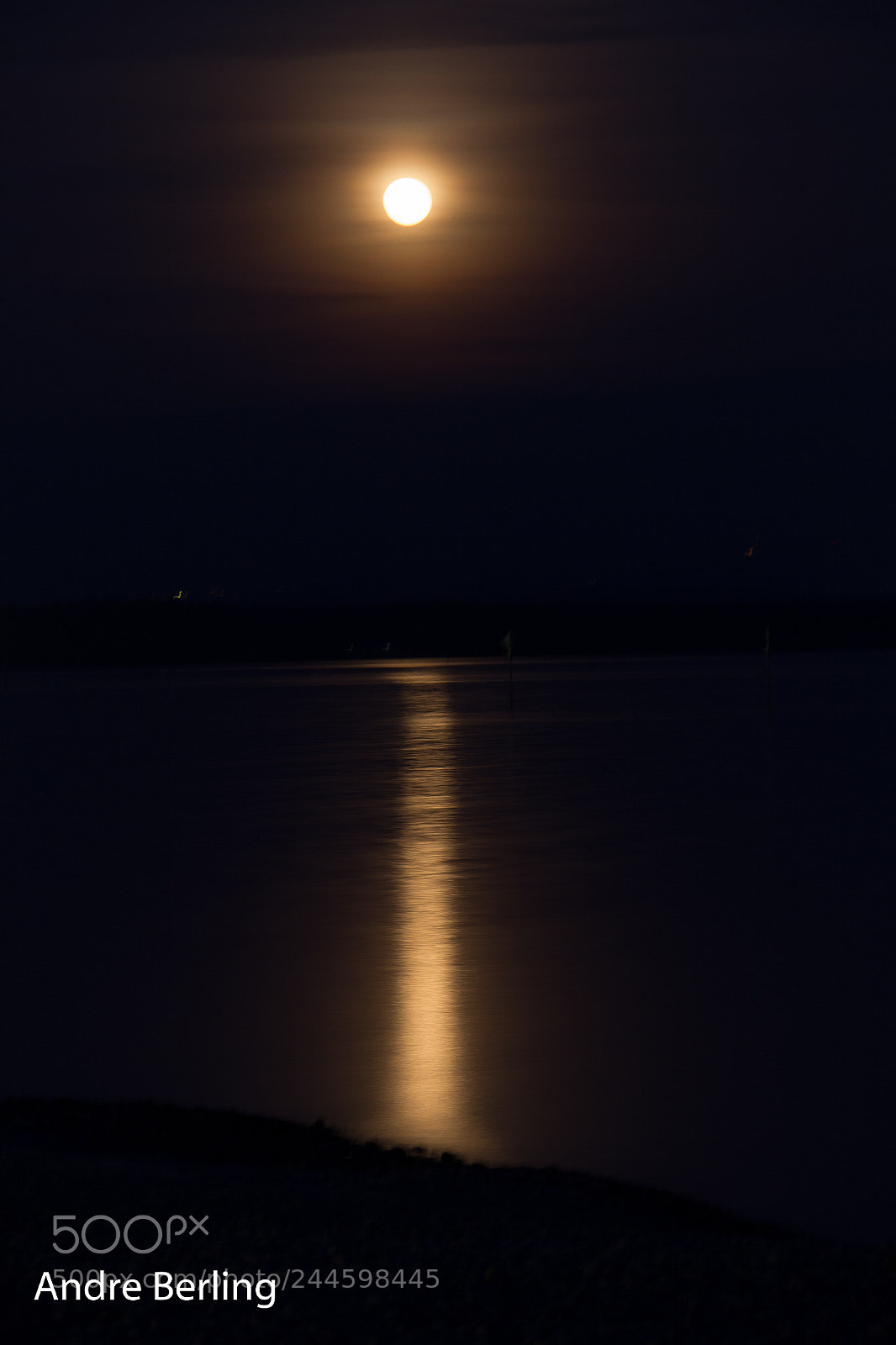 Canon EOS 550D (EOS Rebel T2i / EOS Kiss X4) sample photo. Bodensee mit mond photography