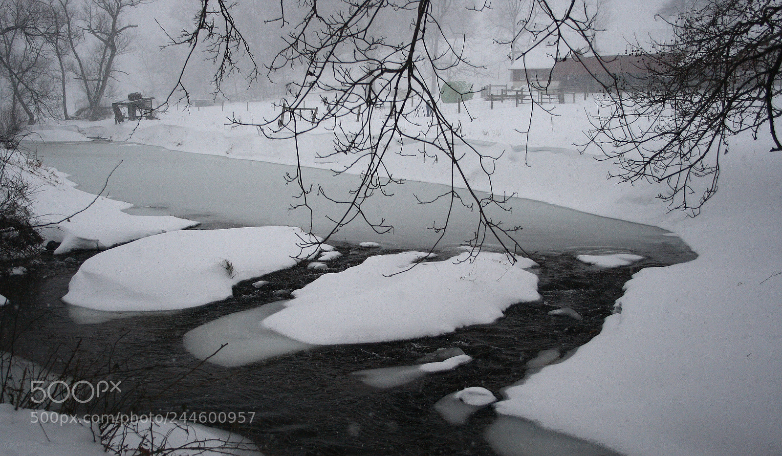 Canon EOS 400D (EOS Digital Rebel XTi / EOS Kiss Digital X) sample photo. Snow islands photography
