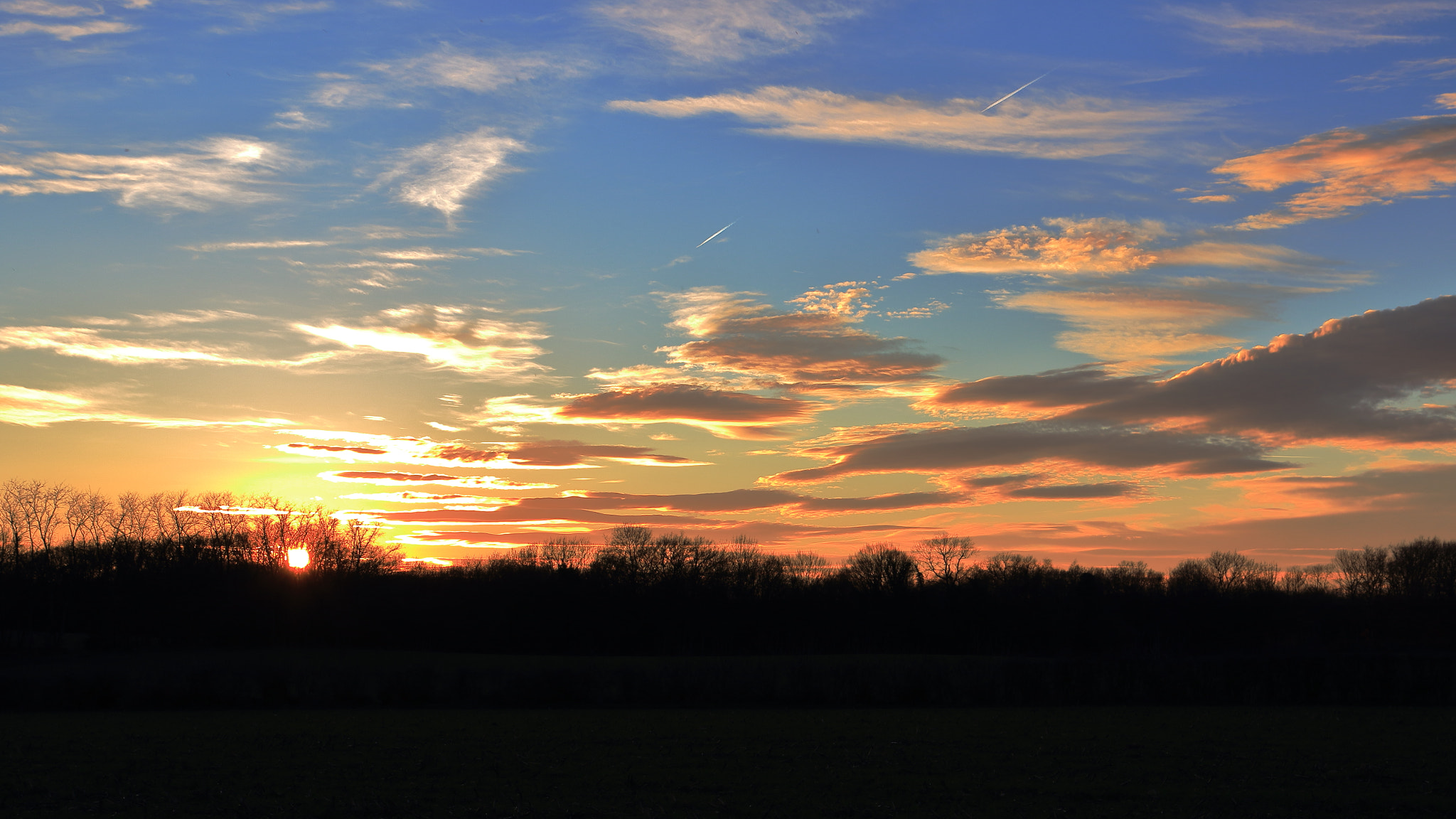 Canon EF-S 17-55mm F2.8 IS USM sample photo. Sky on fire photography