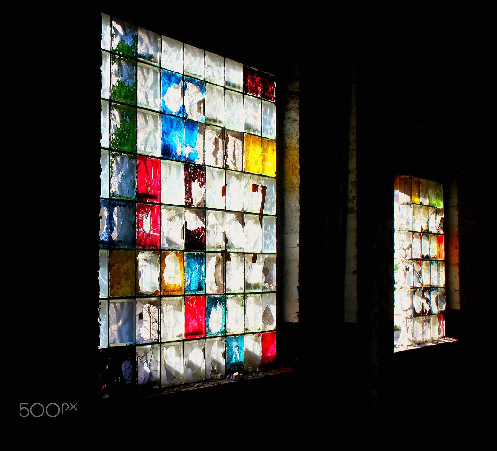 Canon EF 35-80mm f/4-5.6 sample photo. Windows photography