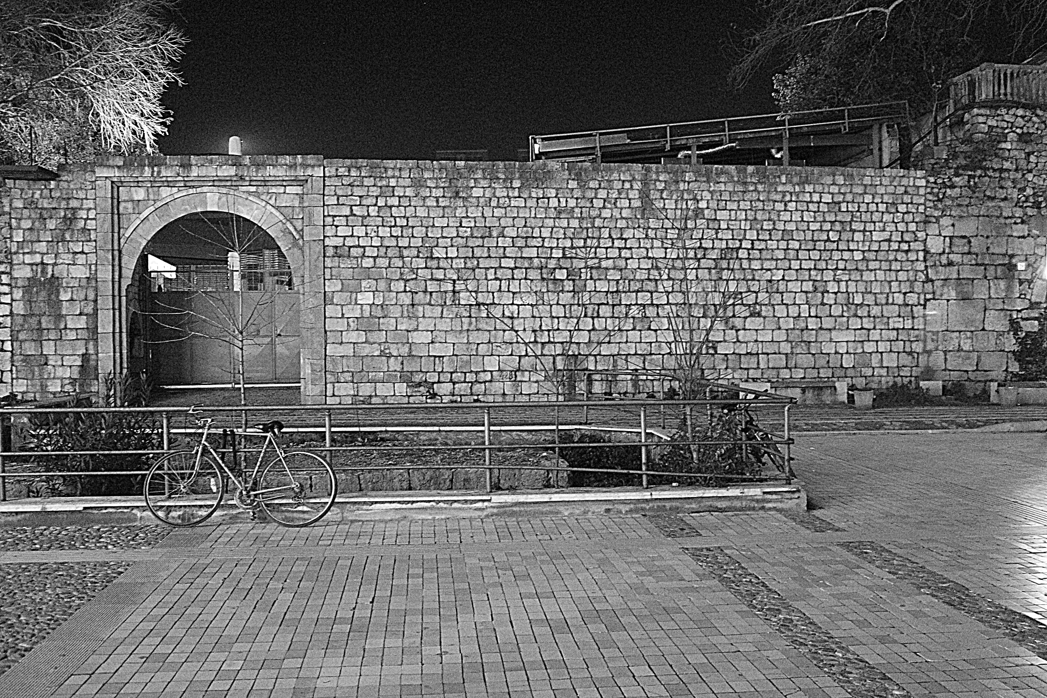 Canon EOS 650D (EOS Rebel T4i / EOS Kiss X6i) sample photo. Lonely bicycle photography