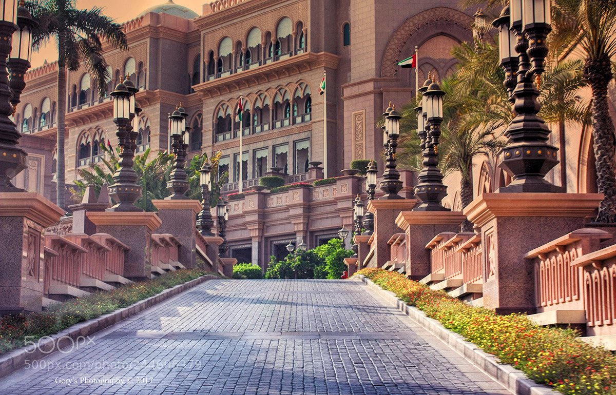 Canon EOS 450D (EOS Rebel XSi / EOS Kiss X2) sample photo. Emirates palace - abu photography
