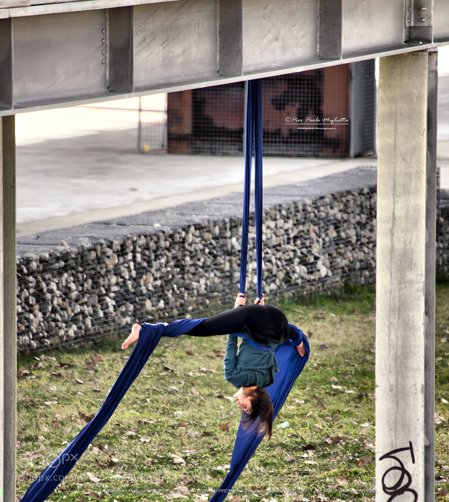 Nikon D90 sample photo. Head down a testa photography