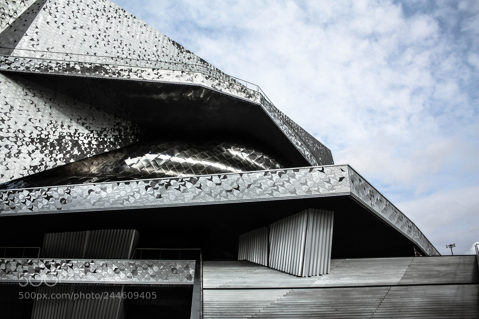 Canon EOS 450D (EOS Rebel XSi / EOS Kiss X2) sample photo. Philharmonie de paris ii photography