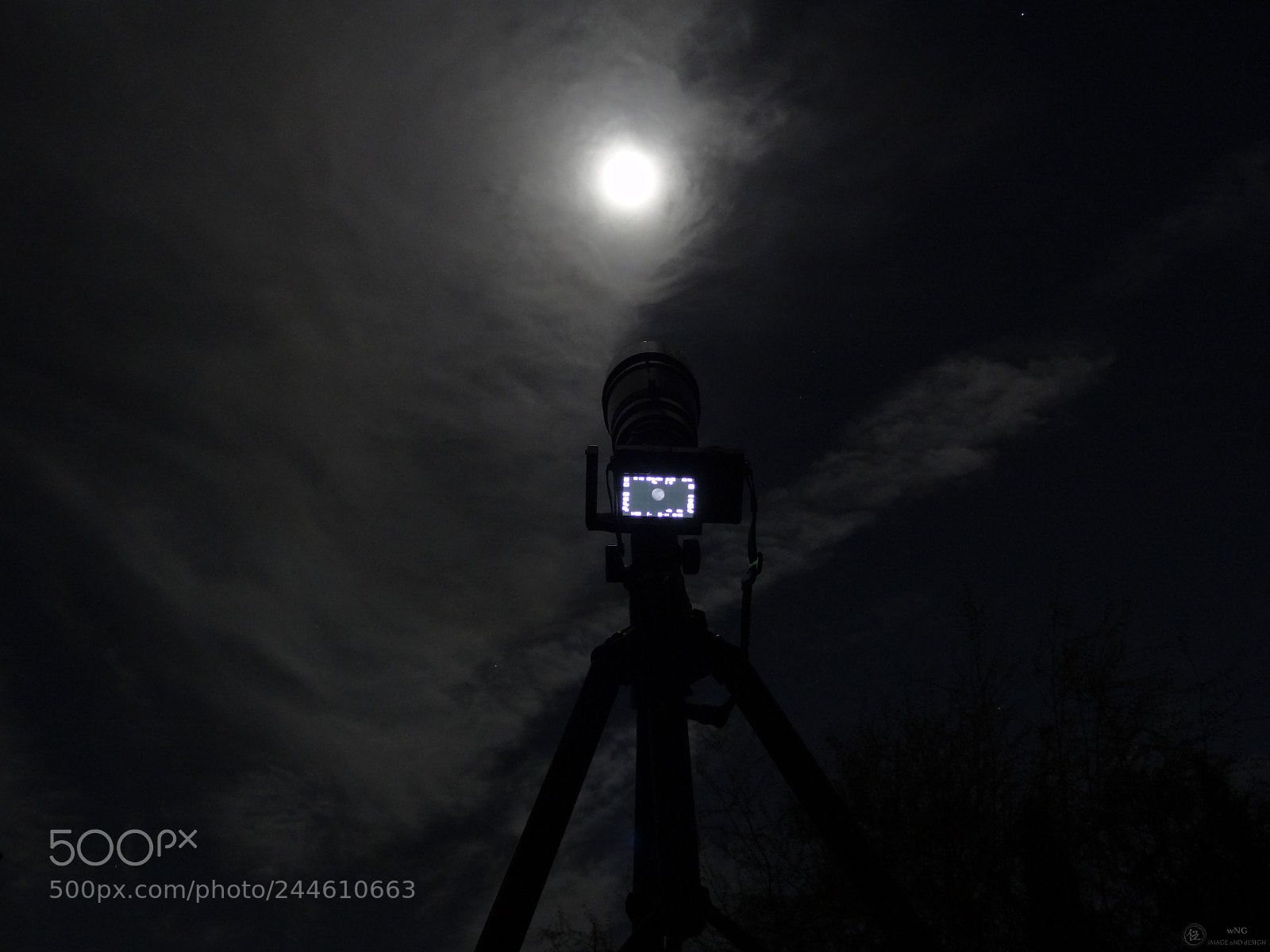 Sony Cyber-shot DSC-HX9V sample photo. Awaiting the lunar eclipse photography