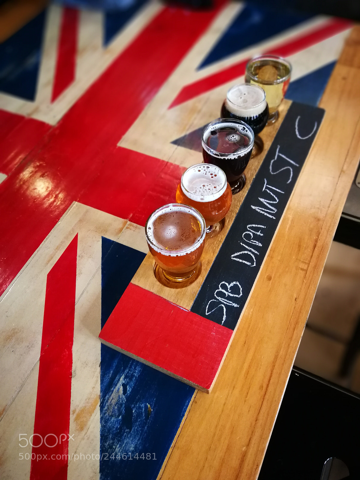HUAWEI P10 sample photo. Flight of beer photography