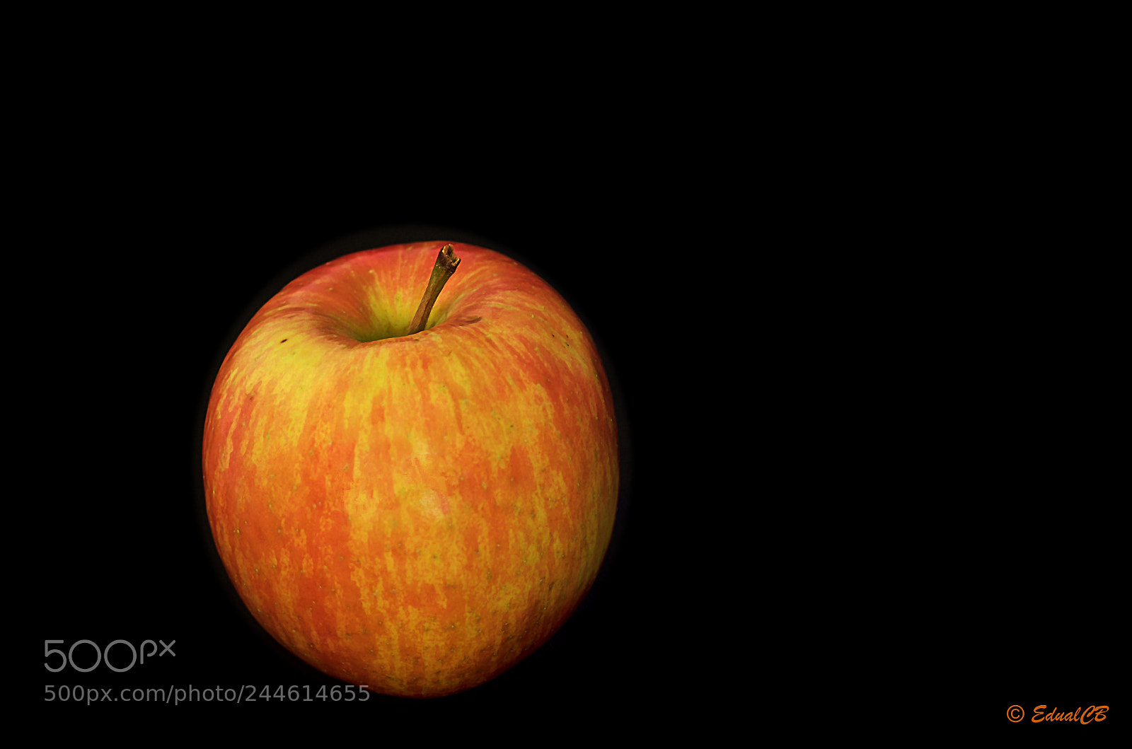Pentax K-5 sample photo. Apple photography