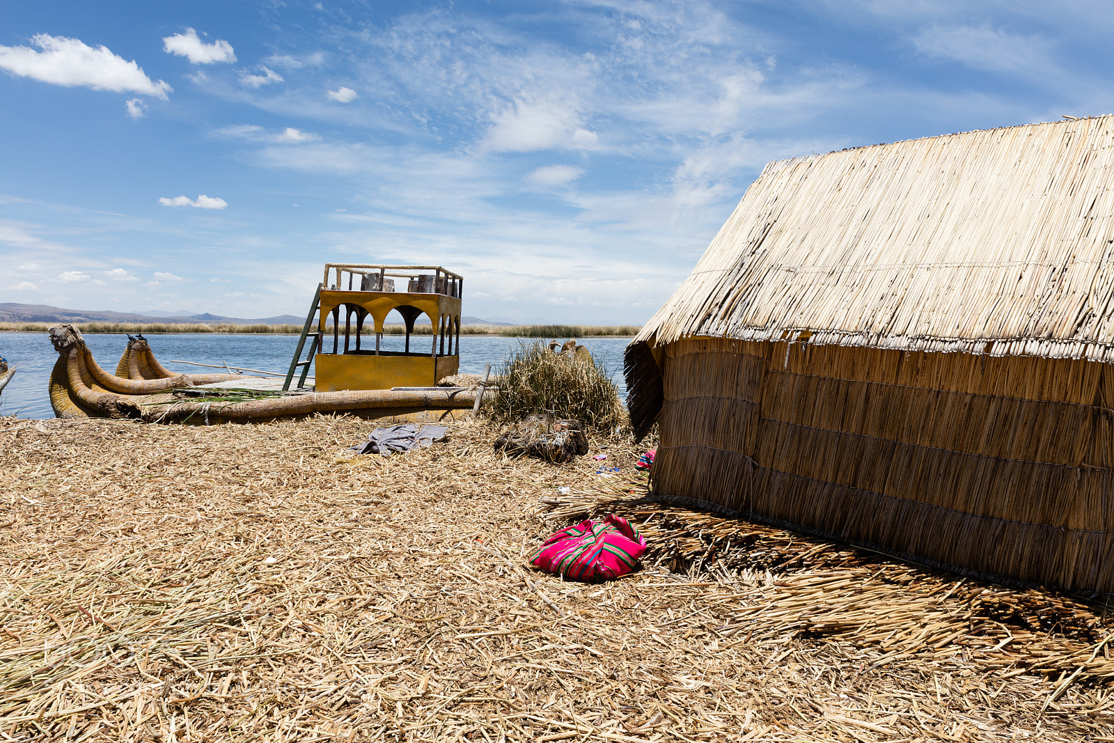 Canon EOS 5DS R sample photo. Boat in the uro photography
