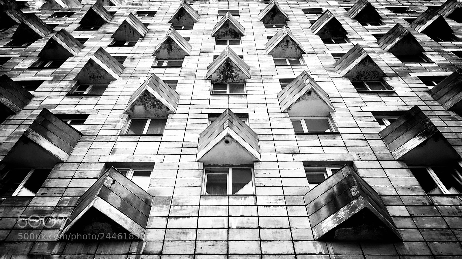 Apple iPhone SE sample photo. Ussr architecture of the photography