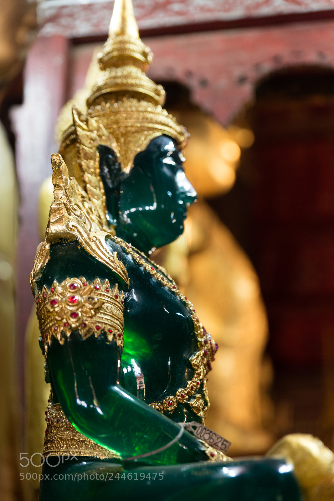 Canon EOS 5DS R sample photo. Temple in luang prabang photography