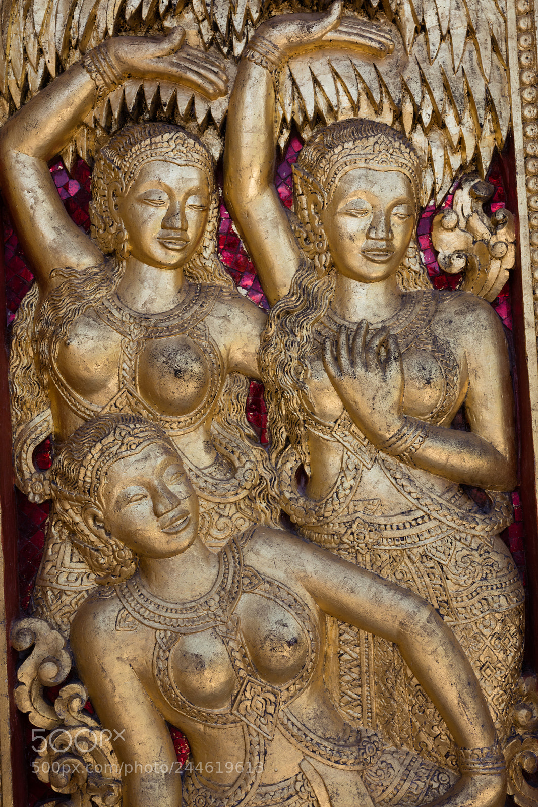 Canon EOS 5DS R sample photo. Temple in luang prabang photography