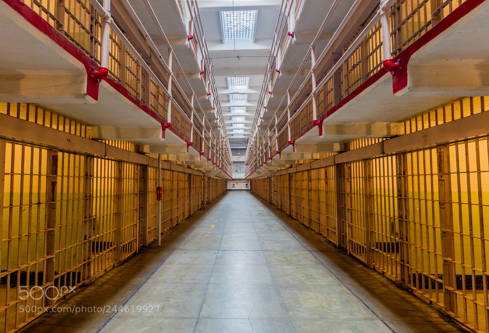 Canon EOS 5DS R sample photo. Alcatraz main cell block photography