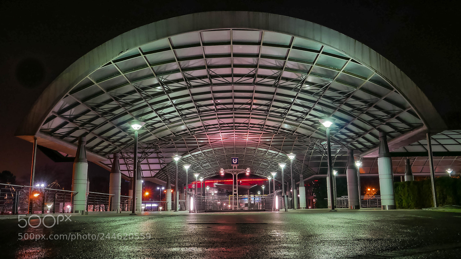 Panasonic DMC-G81 sample photo. Night and light photography