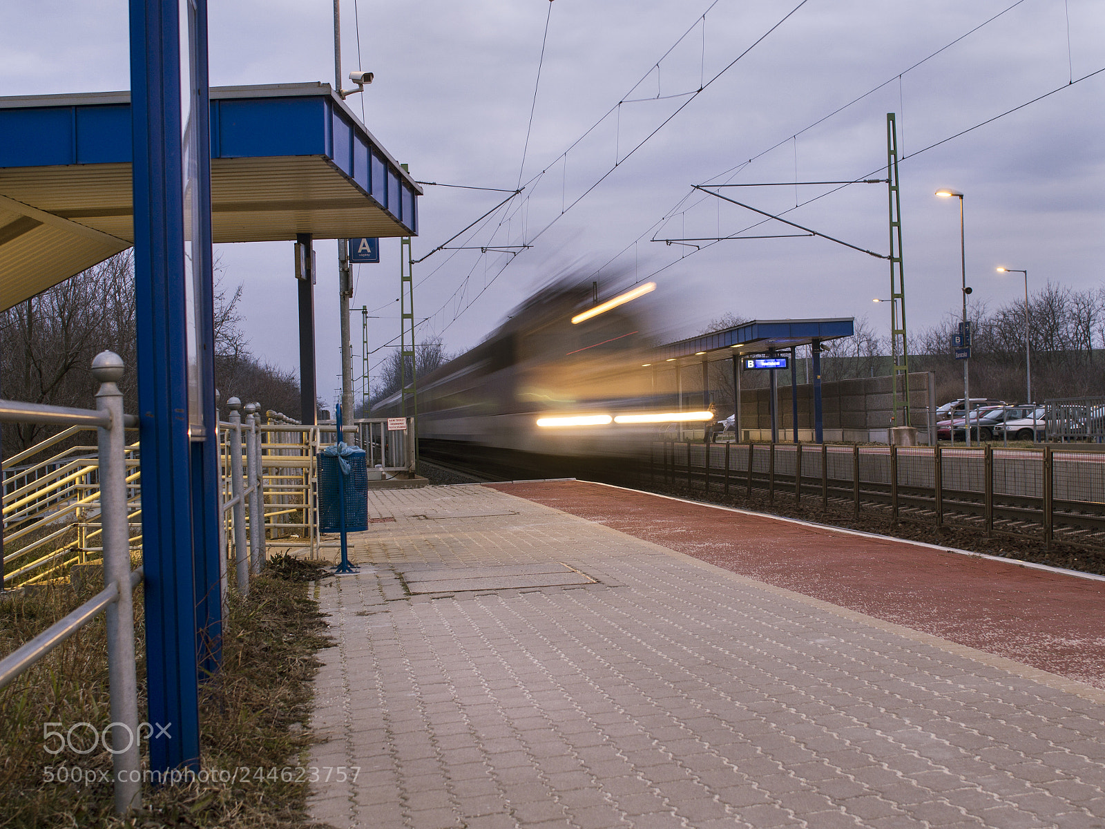 Olympus OM-D E-M5 sample photo. Explosive force photography