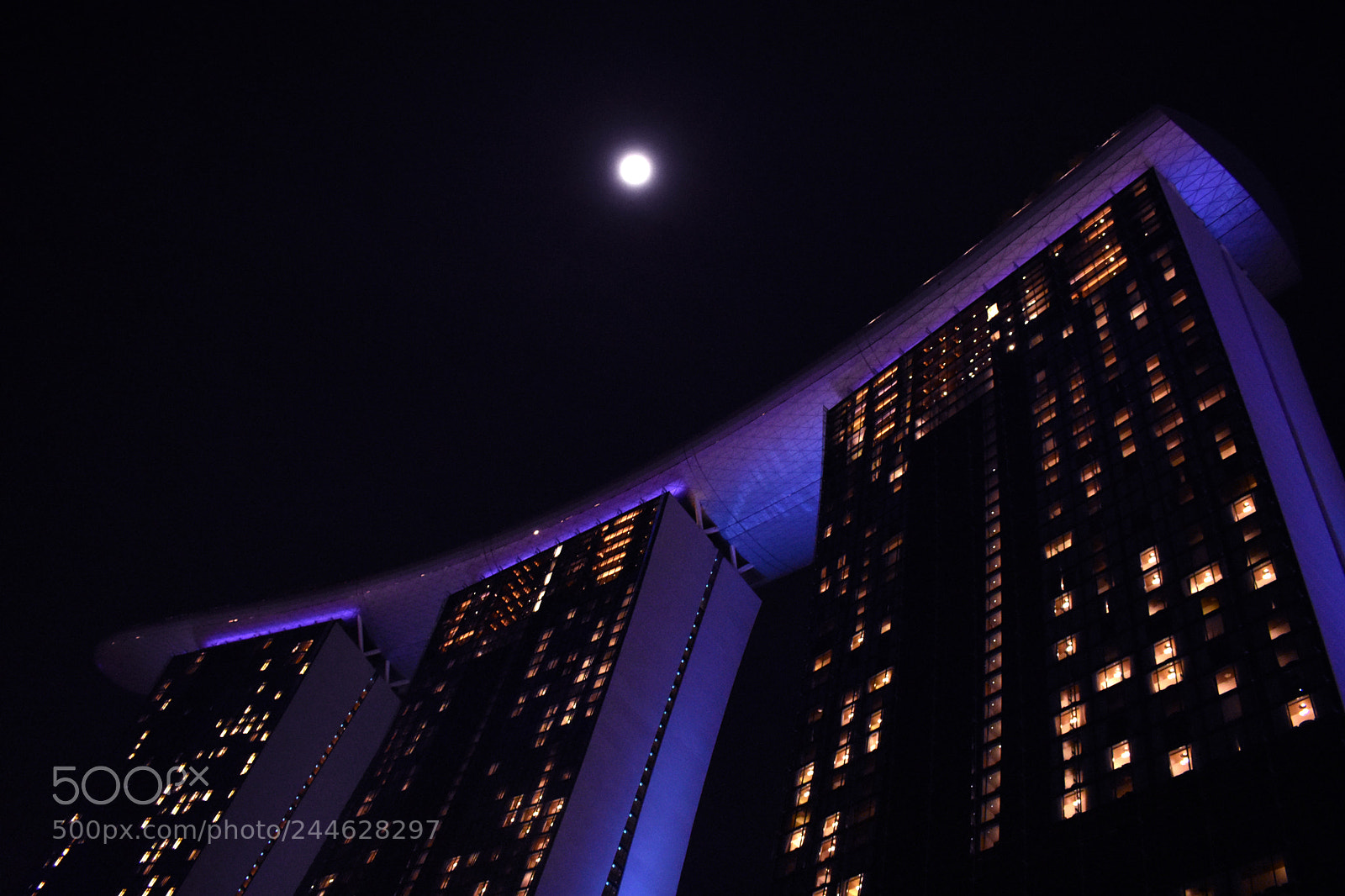 Nikon D3400 sample photo. Moon over singapore photography