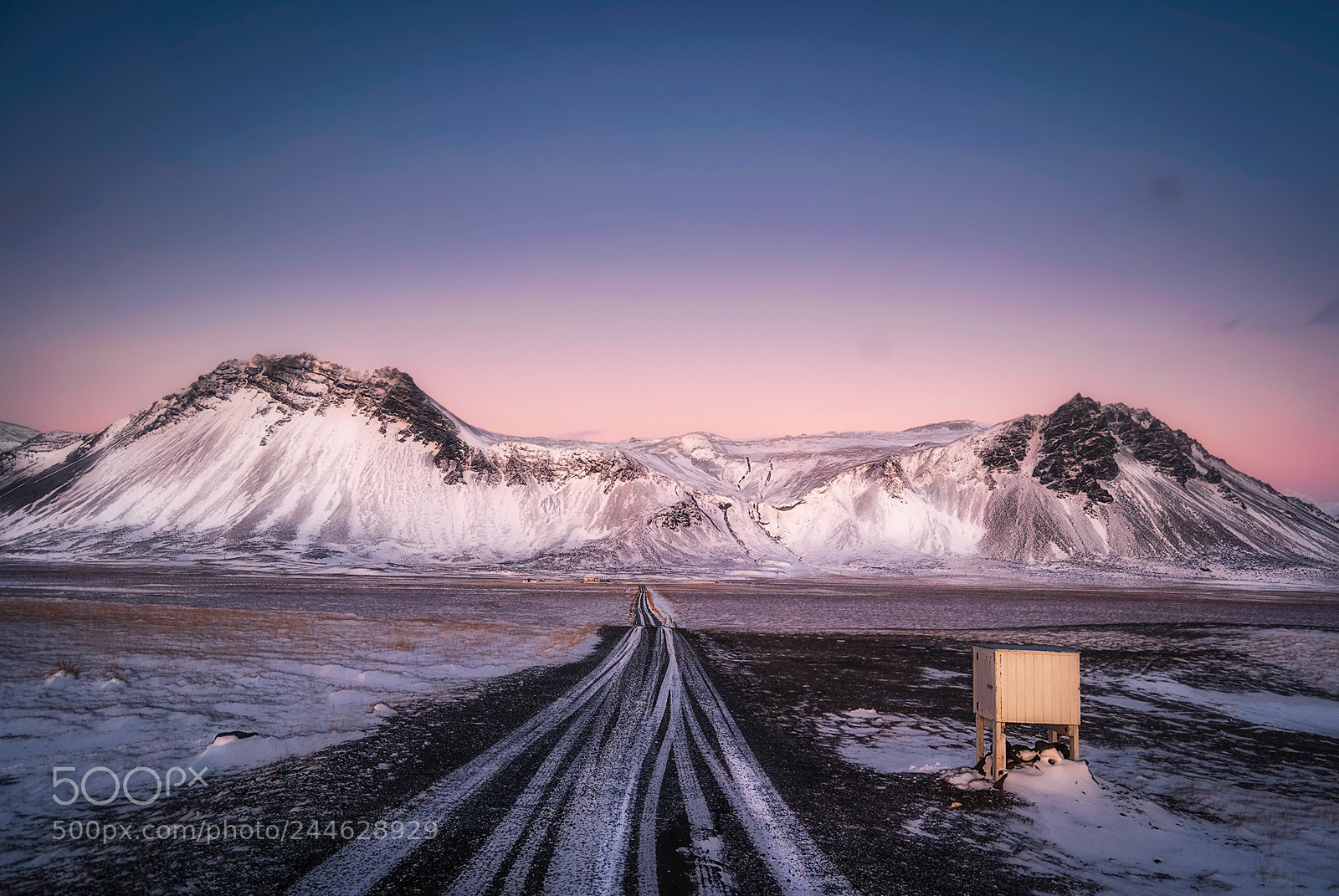 Nikon D3000 sample photo. December 31, iceland photography