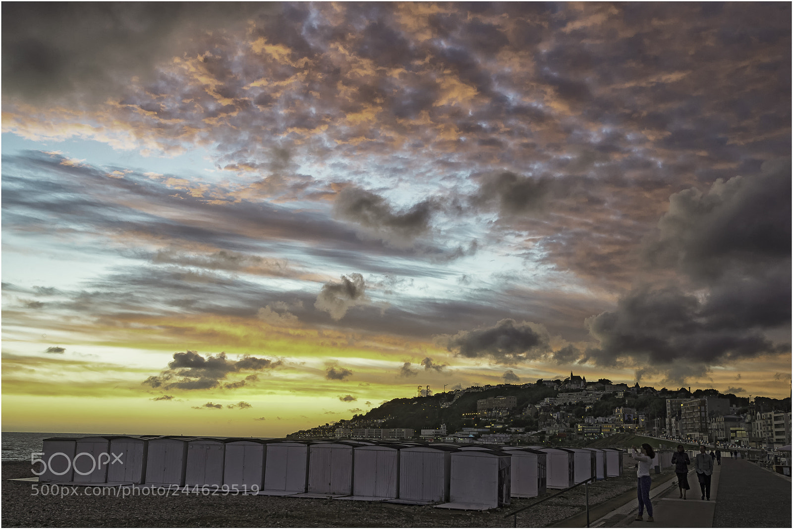 Nikon D610 sample photo. Ciel sur les cabanes. photography