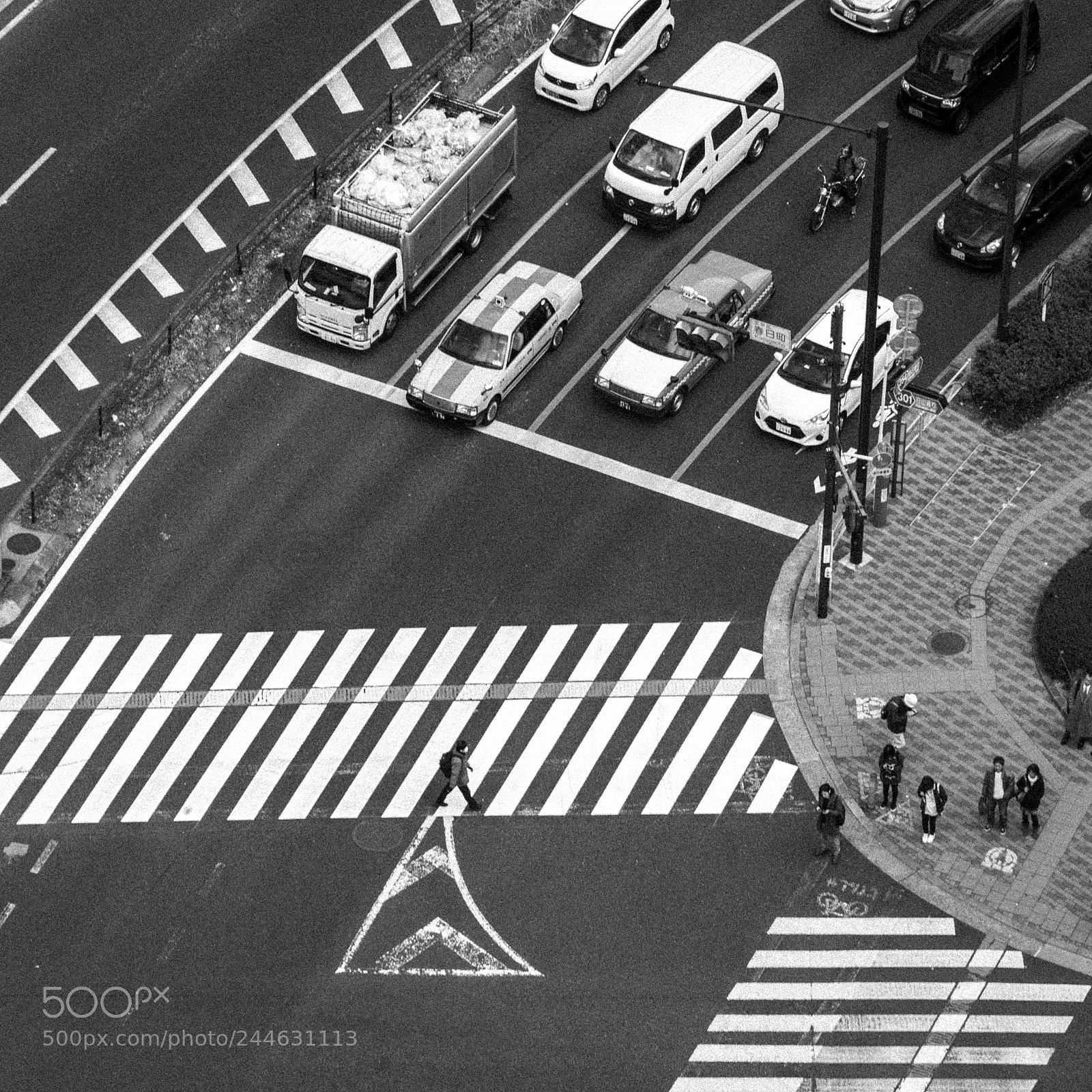 Sony a7R sample photo. Cross the road photography