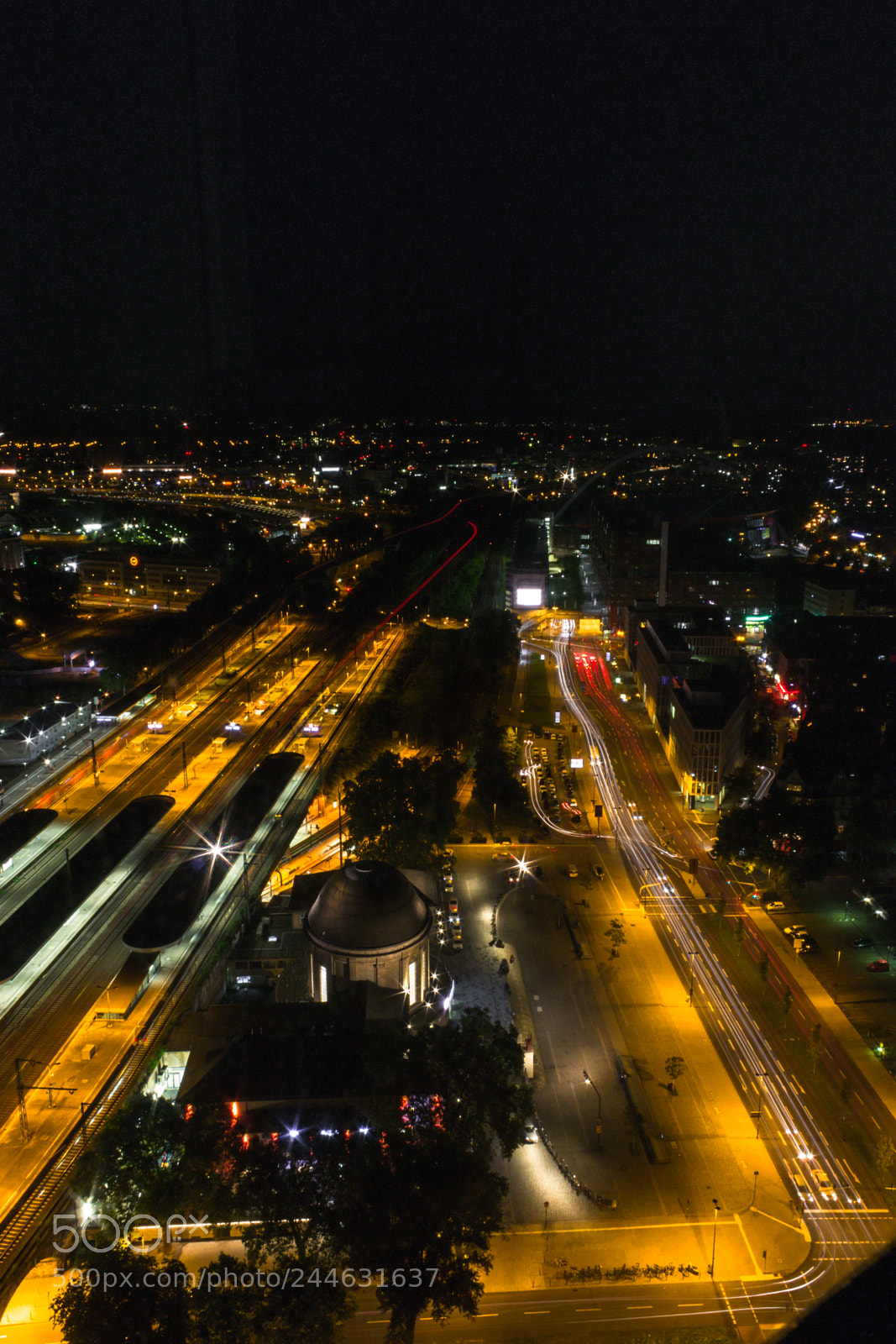 Canon EOS 650D (EOS Rebel T4i / EOS Kiss X6i) sample photo. Moving city photography
