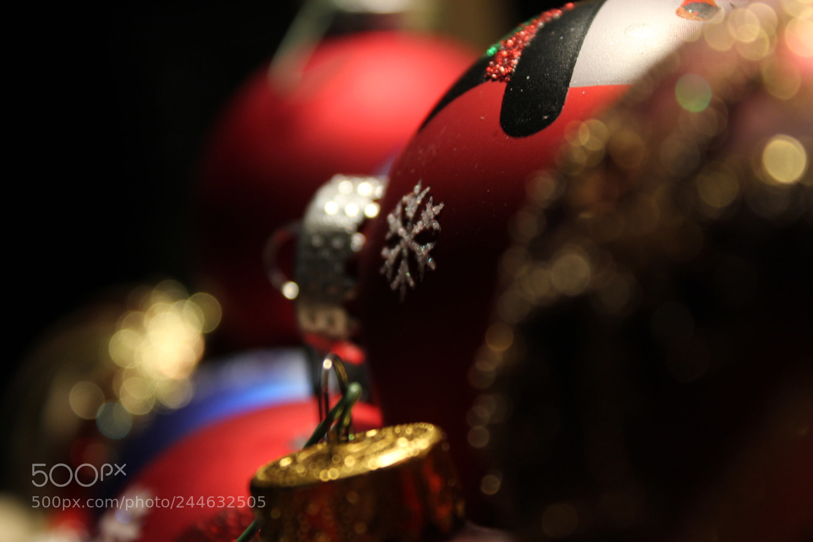 Canon EOS 1300D (EOS Rebel T6 / EOS Kiss X80) sample photo. Christmas ornaments photography