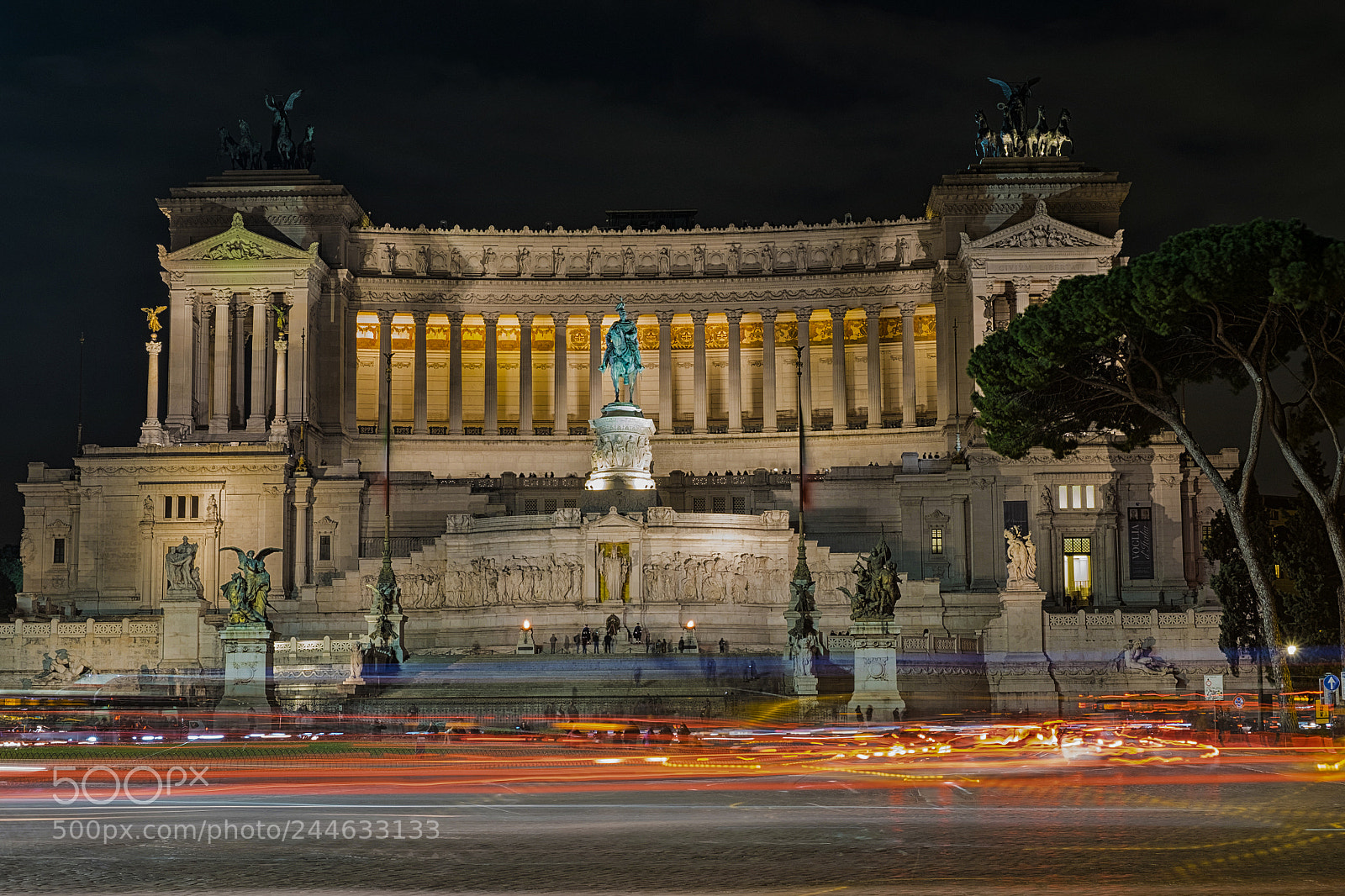 Fujifilm X-T1 sample photo. Monumento a victor manuel photography