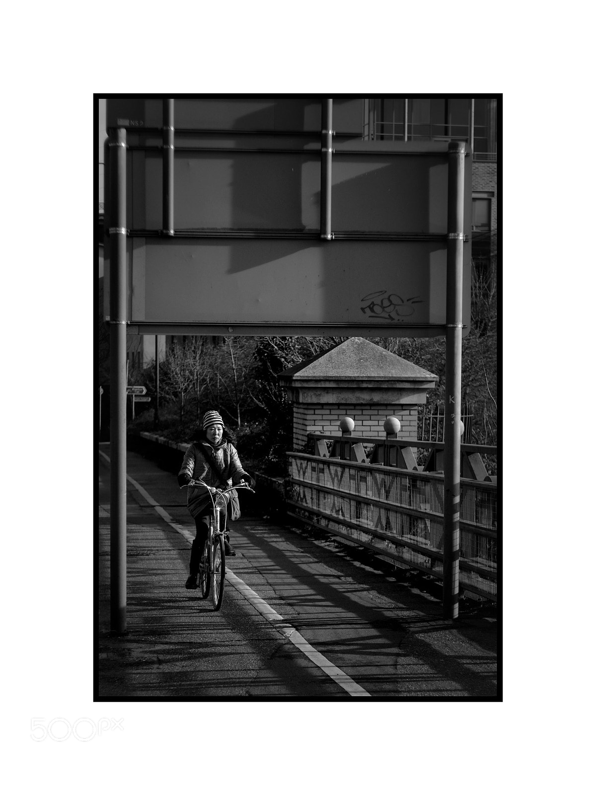 Fujifilm X-T1 sample photo. Crossing the bridge photography
