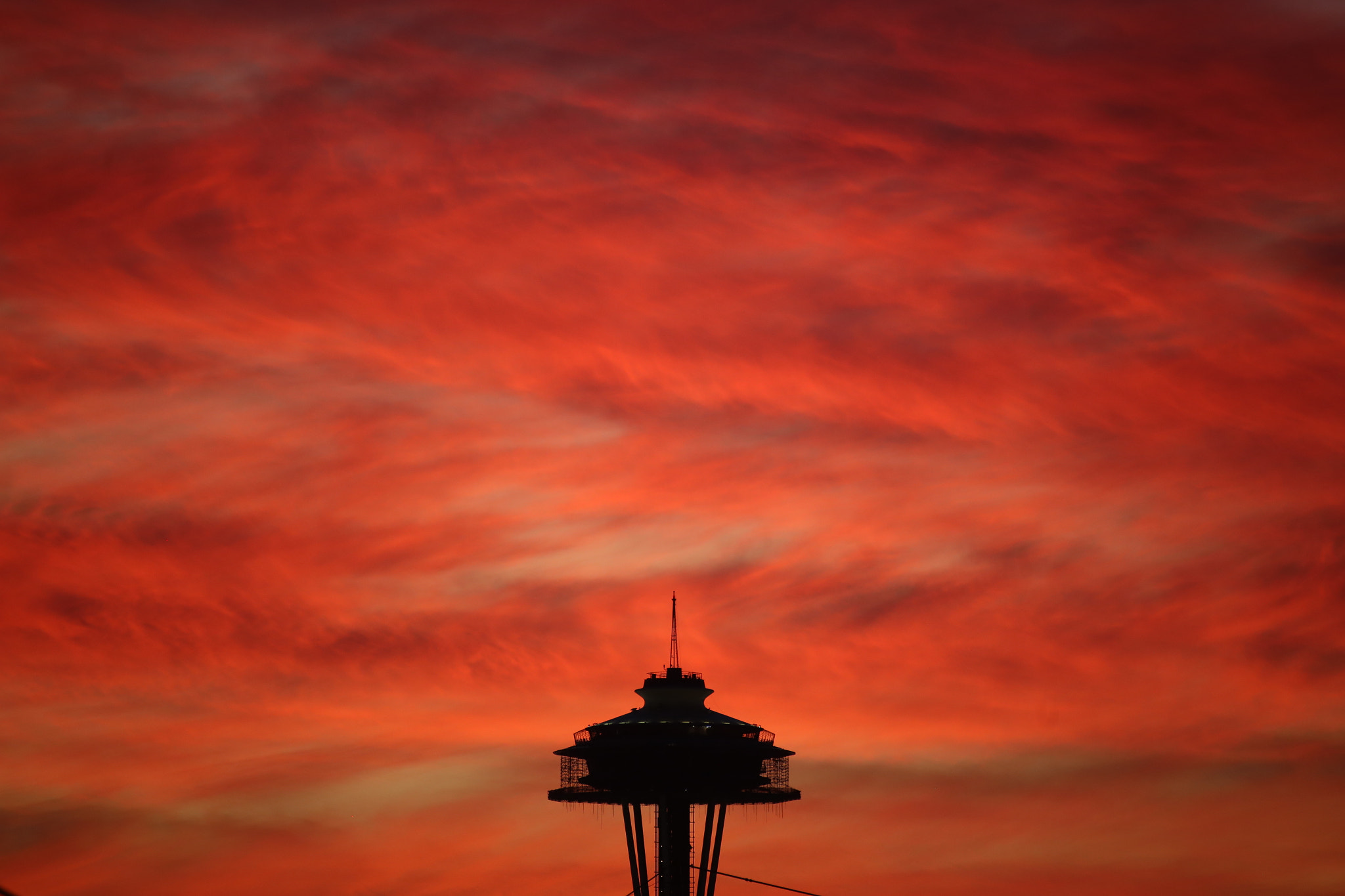 Canon EOS 6D + Sigma 50-200mm F4-5.6 DC OS HSM sample photo. Seattle blood orange skies photography
