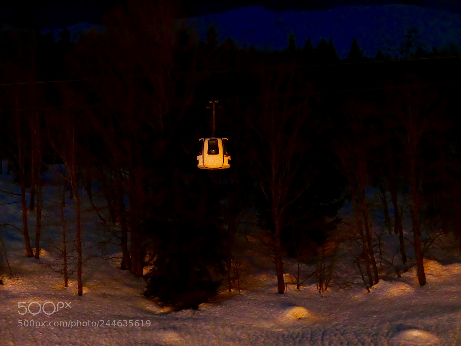 Panasonic Lumix DMC-LX100 sample photo. Suspension photography