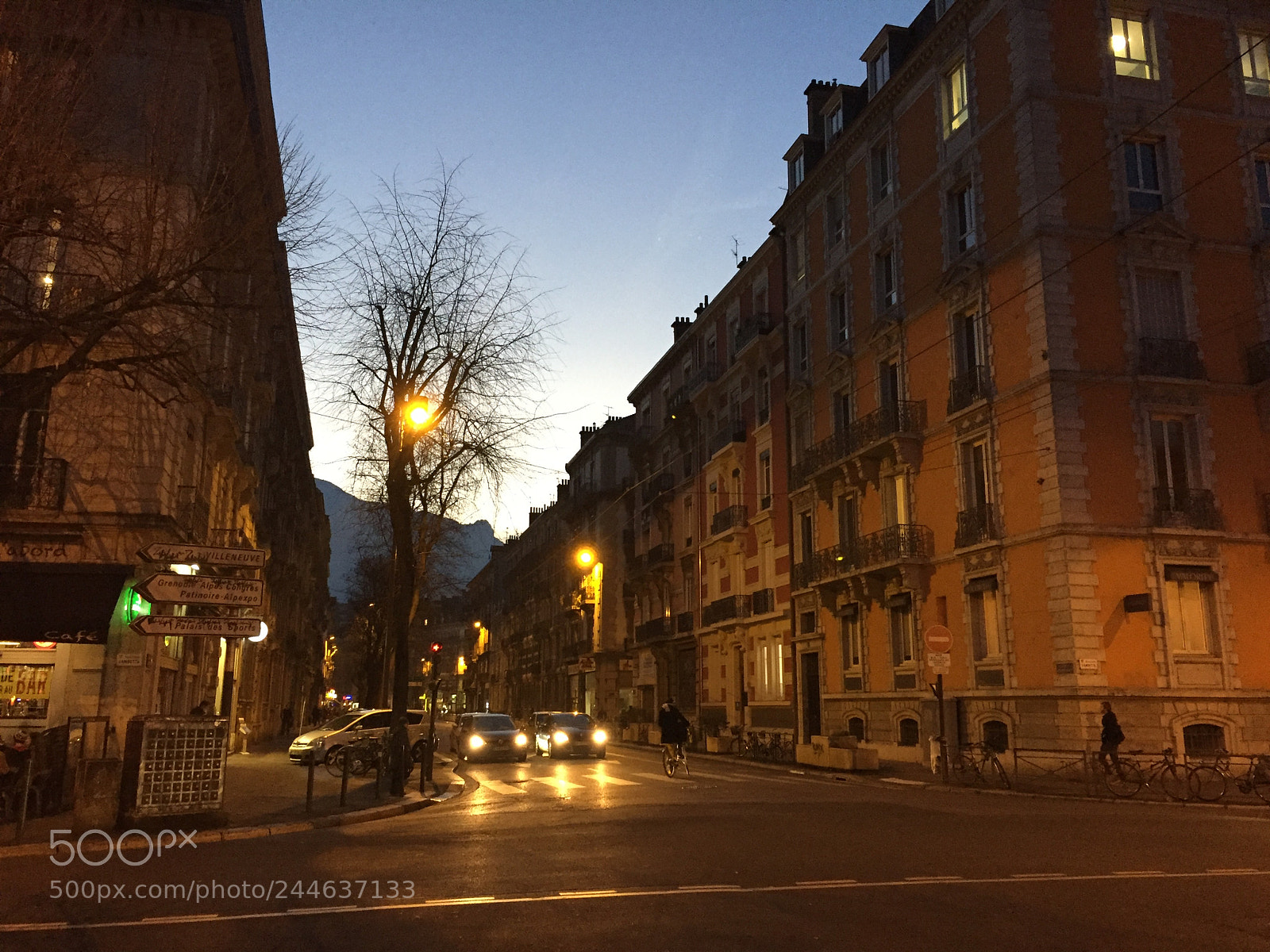 Apple iPhone 6 sample photo. La belle grenoble photography