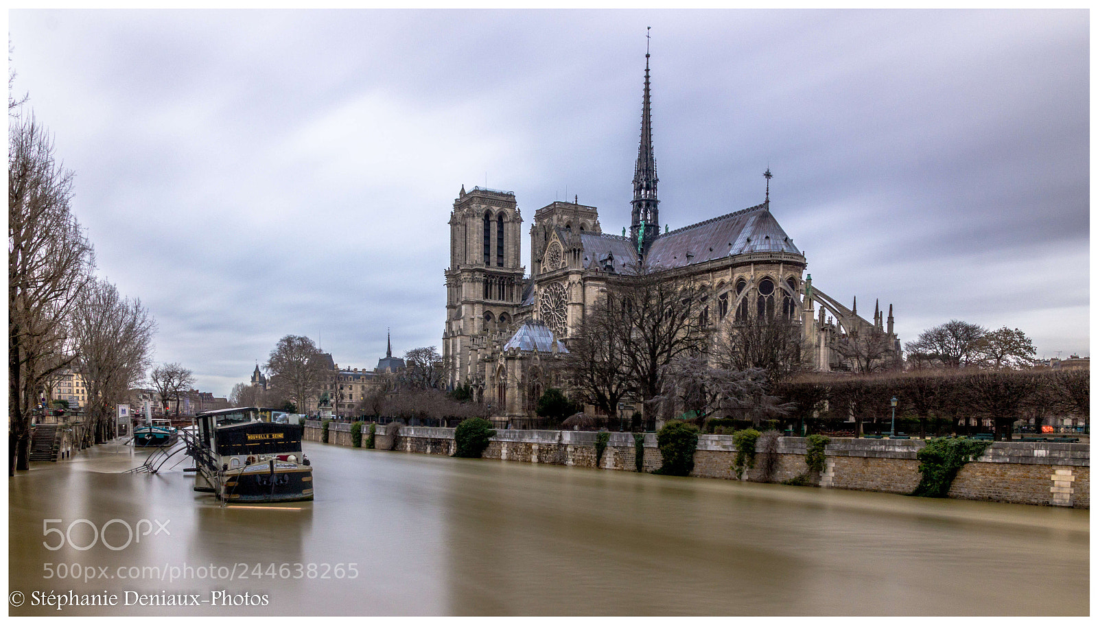 Canon EOS 100D (EOS Rebel SL1 / EOS Kiss X7) sample photo. Notre dame de paris photography