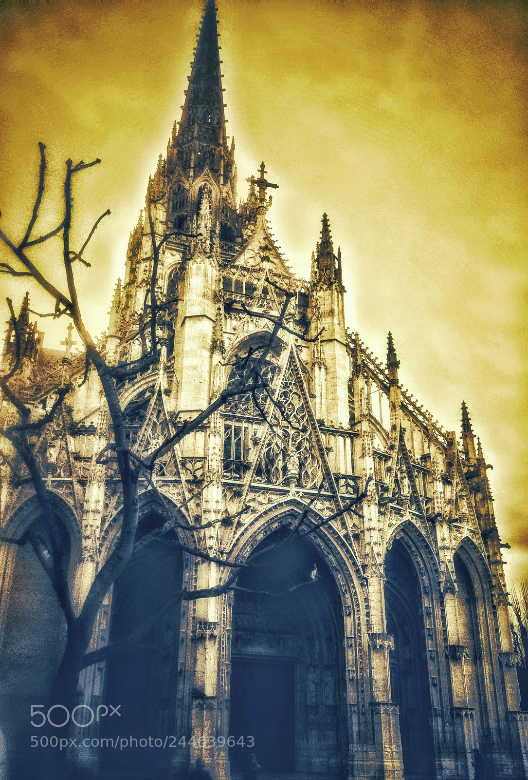 Apple iPhone 4S sample photo. Rouen photography