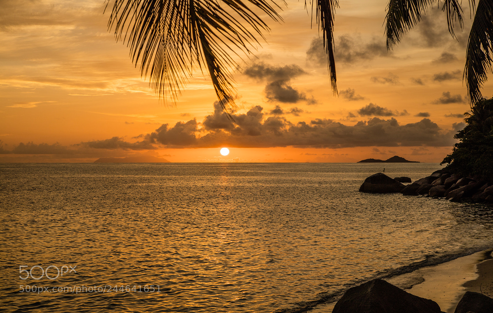 Canon EOS 5DS R sample photo. Coucher de soleil seychelles photography