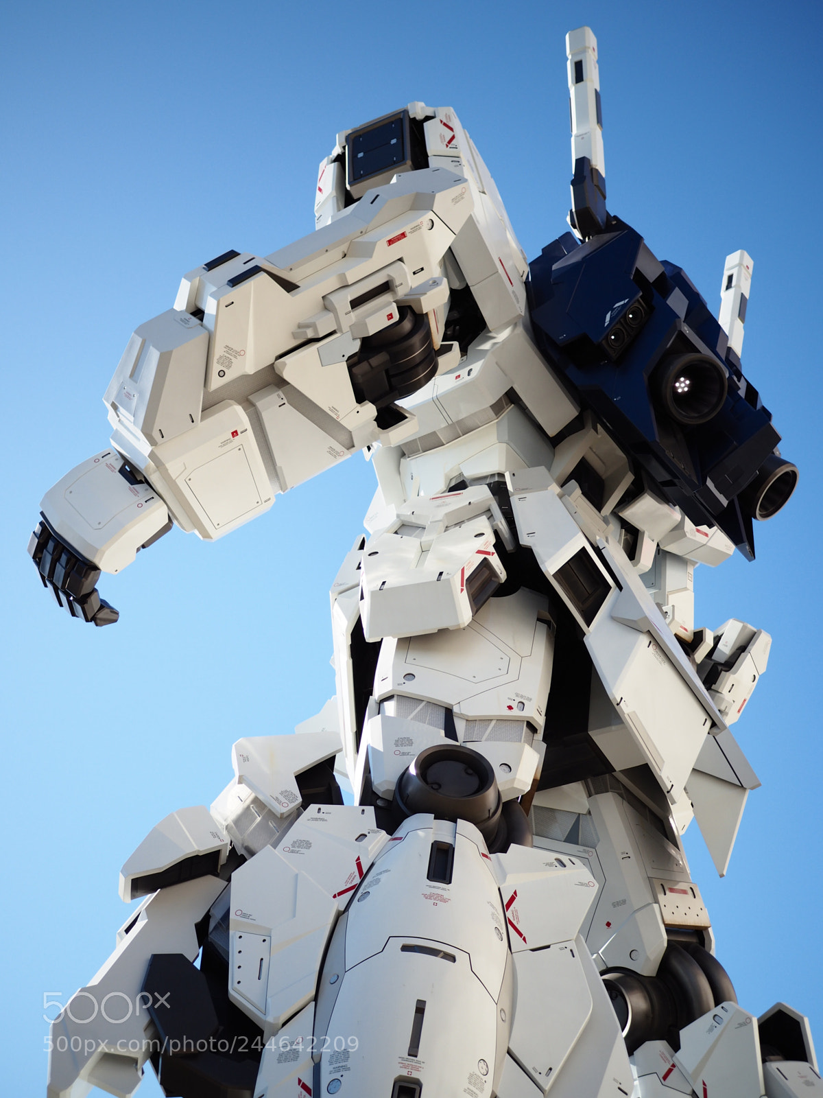 Olympus PEN-F sample photo. Gundam unicorn photography