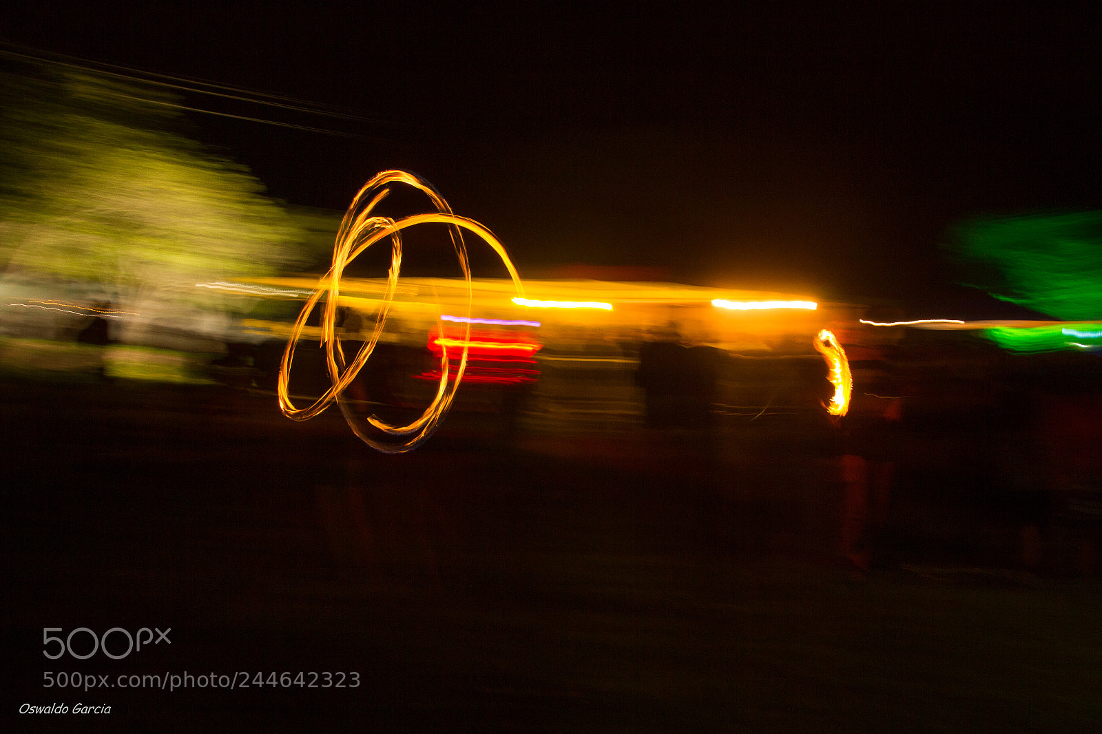 Canon EOS 550D (EOS Rebel T2i / EOS Kiss X4) sample photo. Jugglers at an rave photography