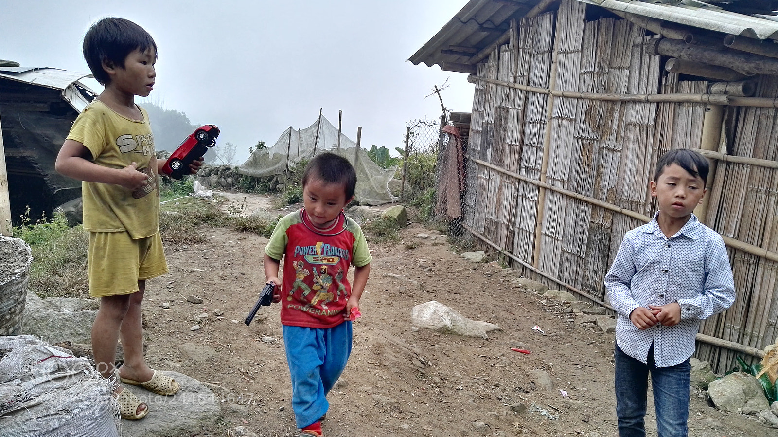 HUAWEI P8 sample photo. Mountain kids photography