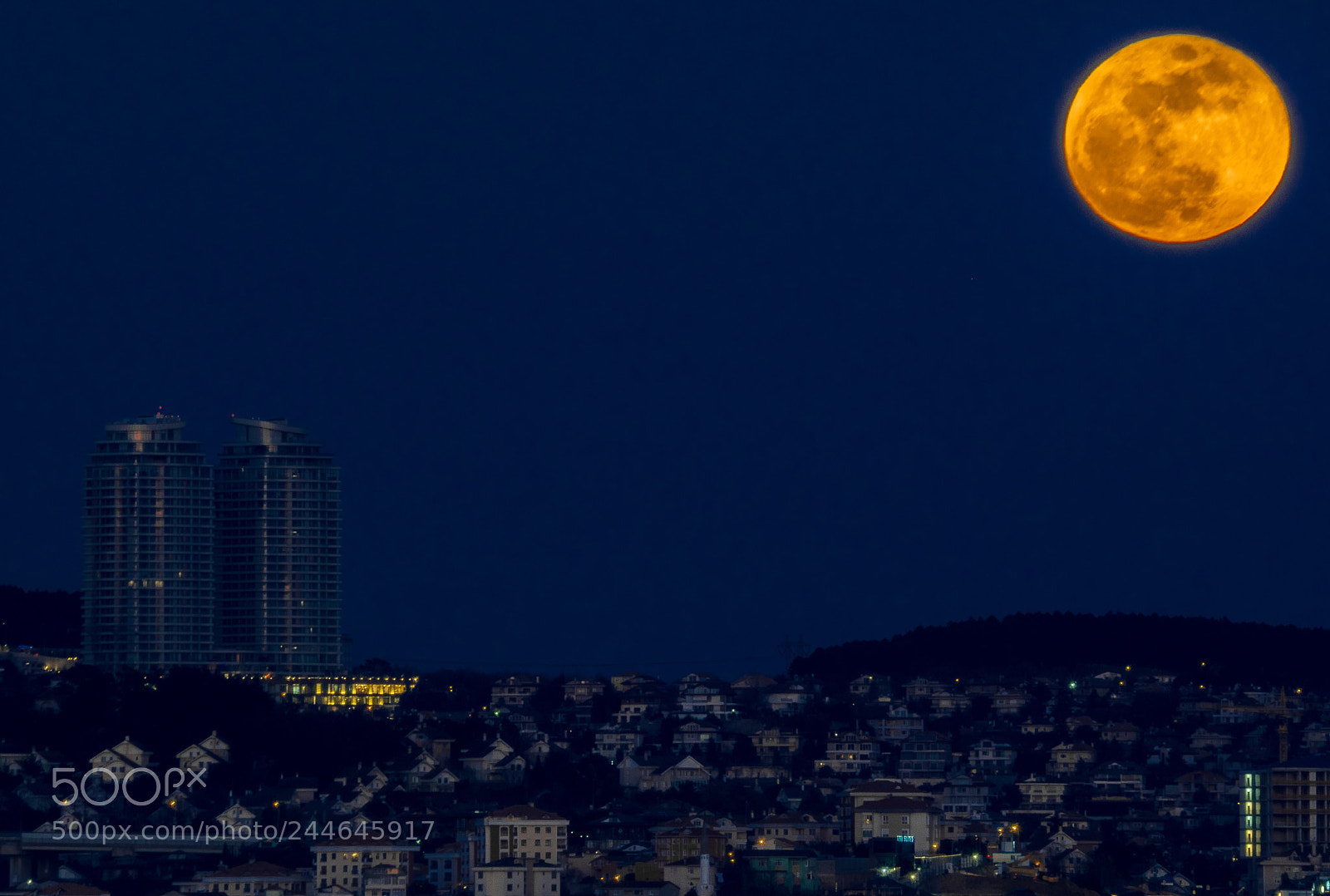 Olympus OM-D E-M1 Mark II sample photo. Acarblu blood moon photography