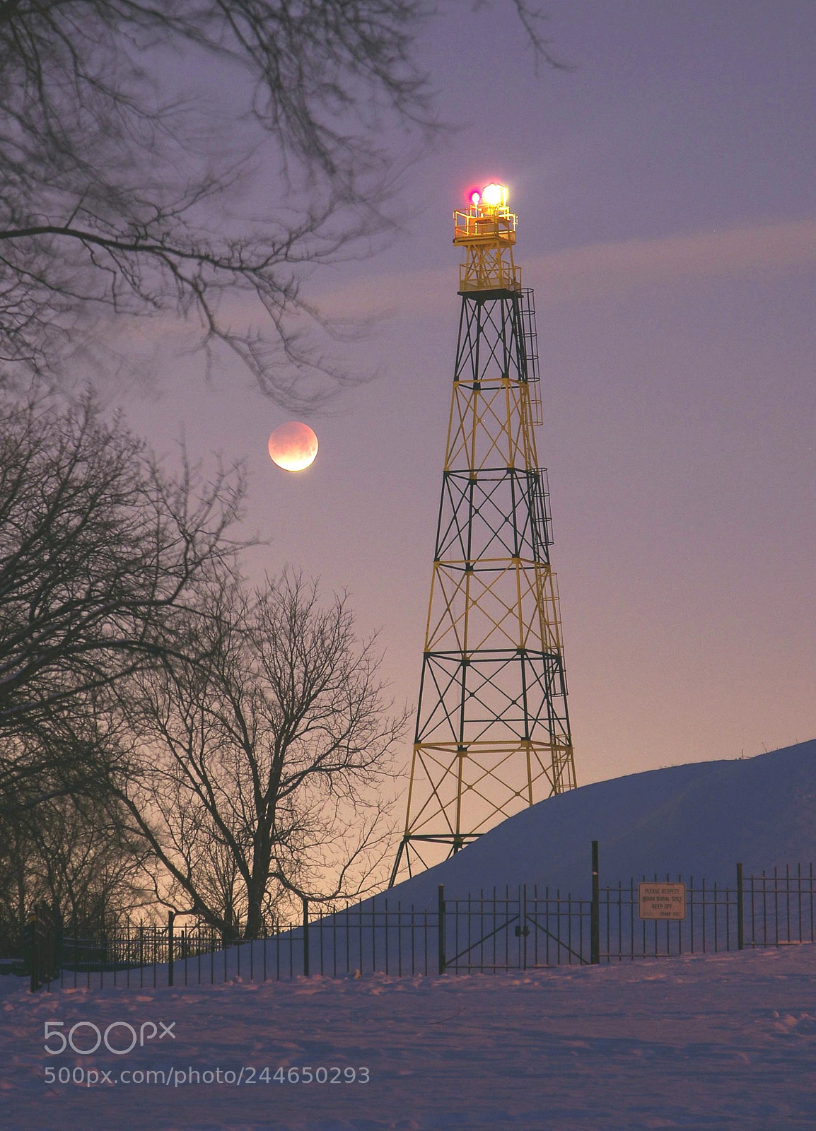 Pentax K-5 II sample photo. Air beacon moonset photography