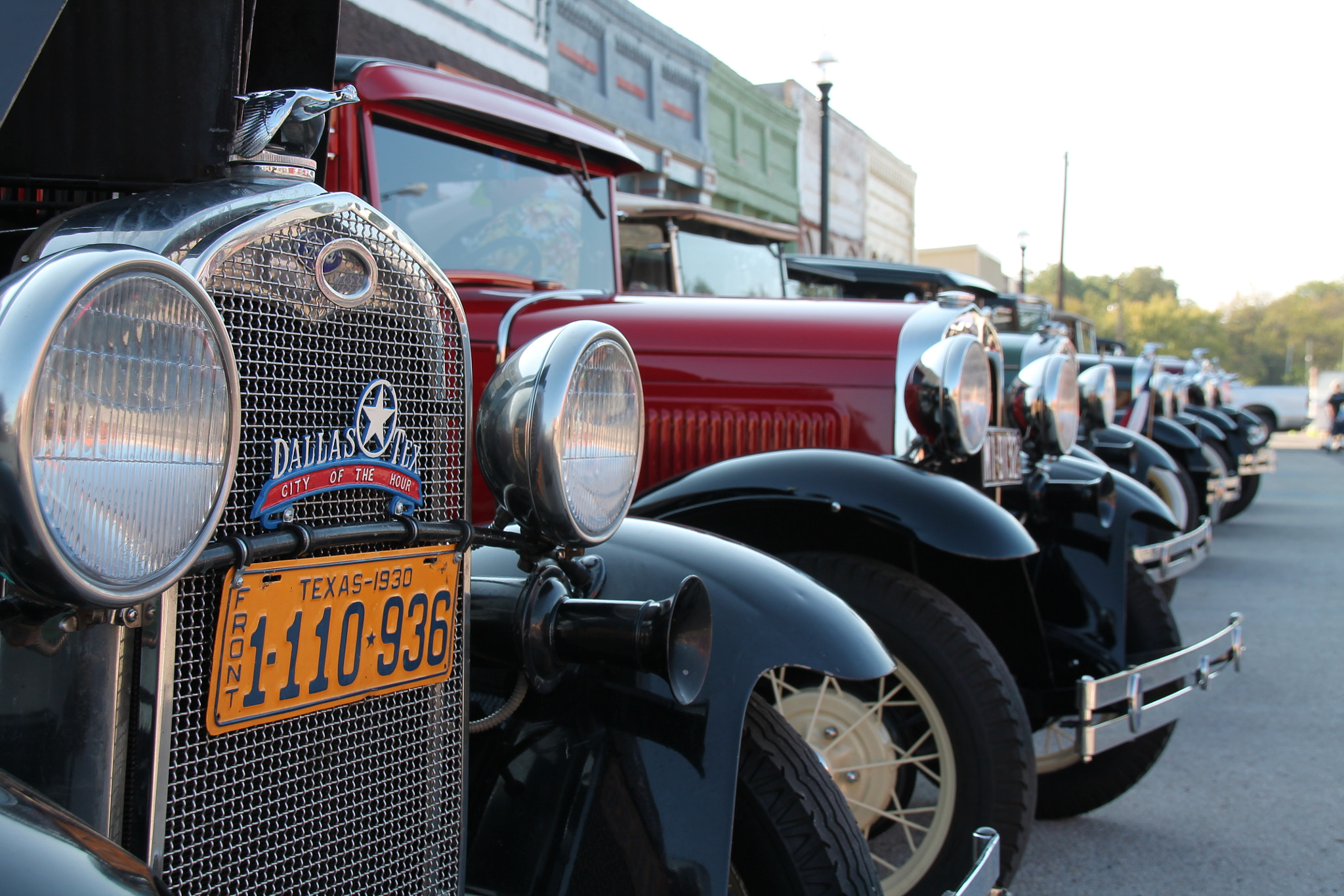 Sigma 18-250mm F3.5-6.3 DC OS HSM sample photo. Car show photography