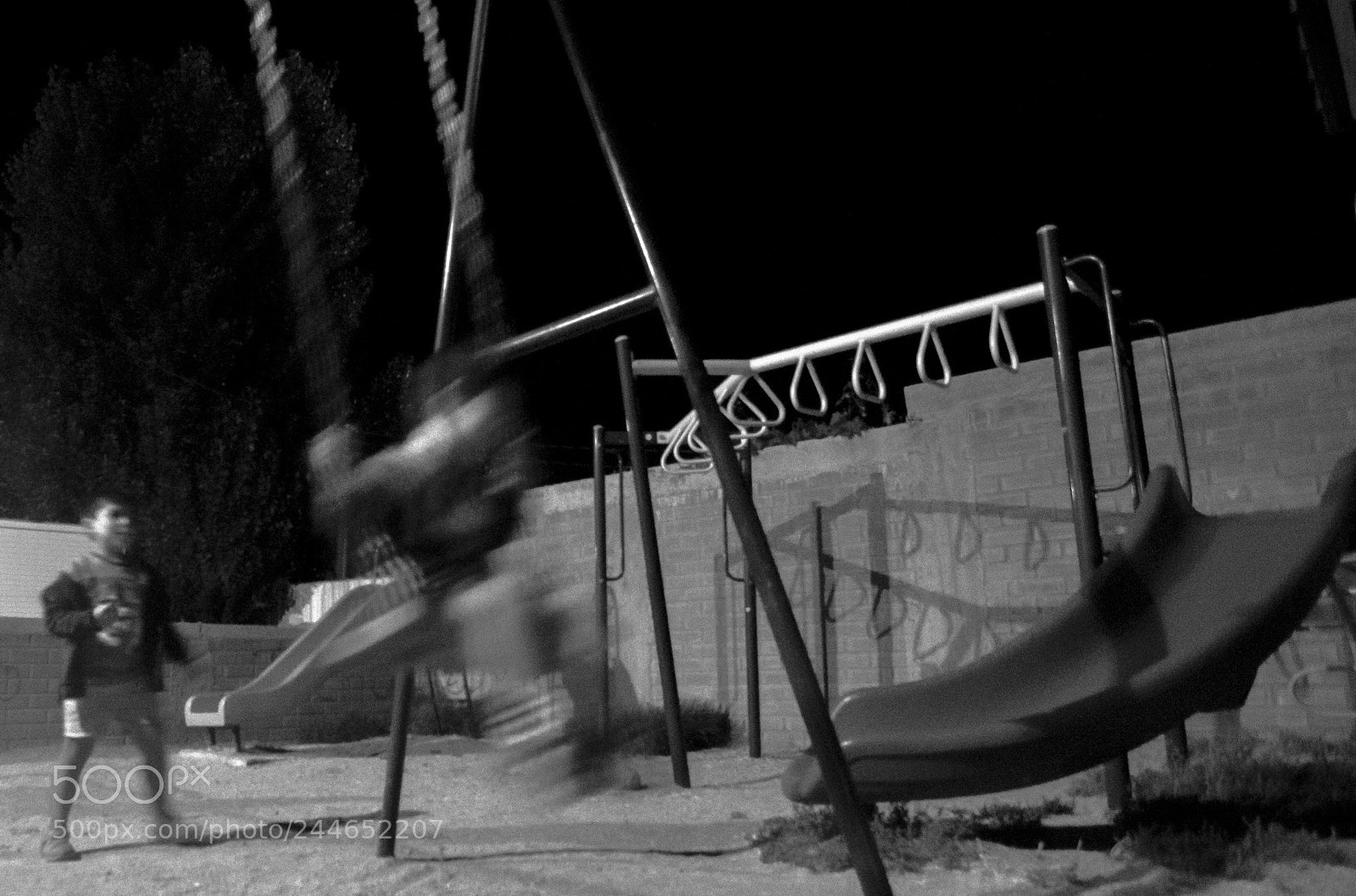 Nikon D5100 sample photo. Juegos photography