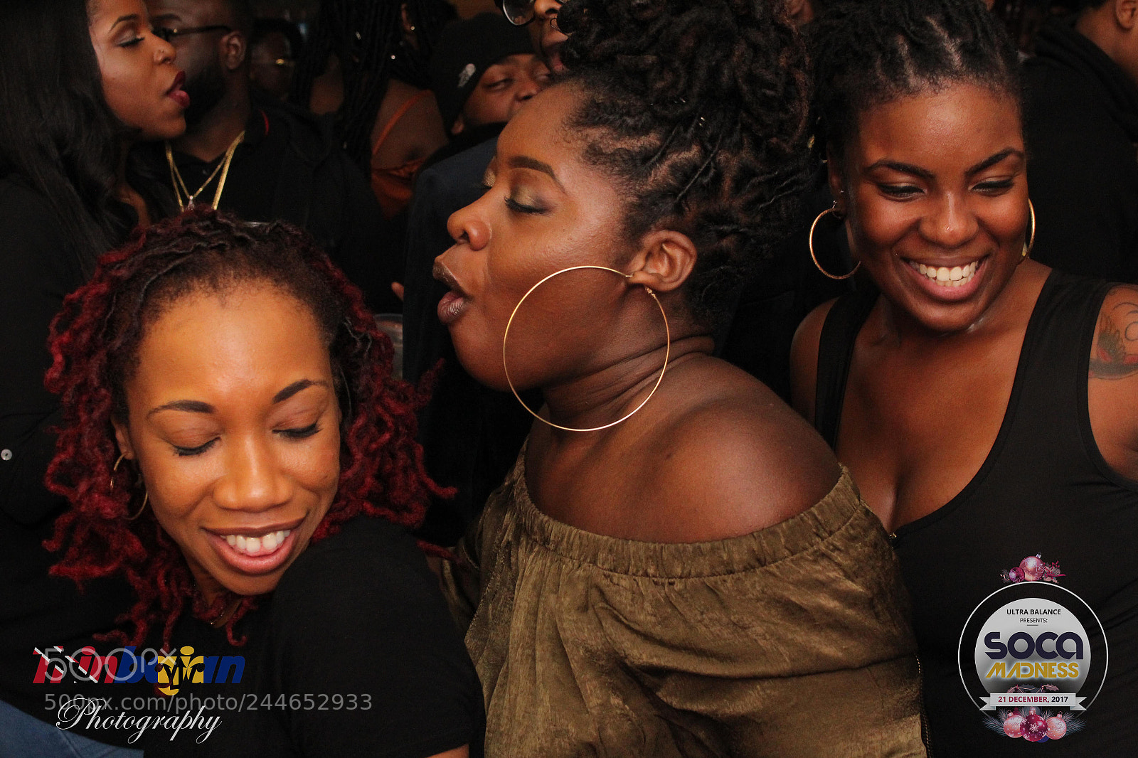 Canon EOS 600D (Rebel EOS T3i / EOS Kiss X5) sample photo. Soca madness on december photography