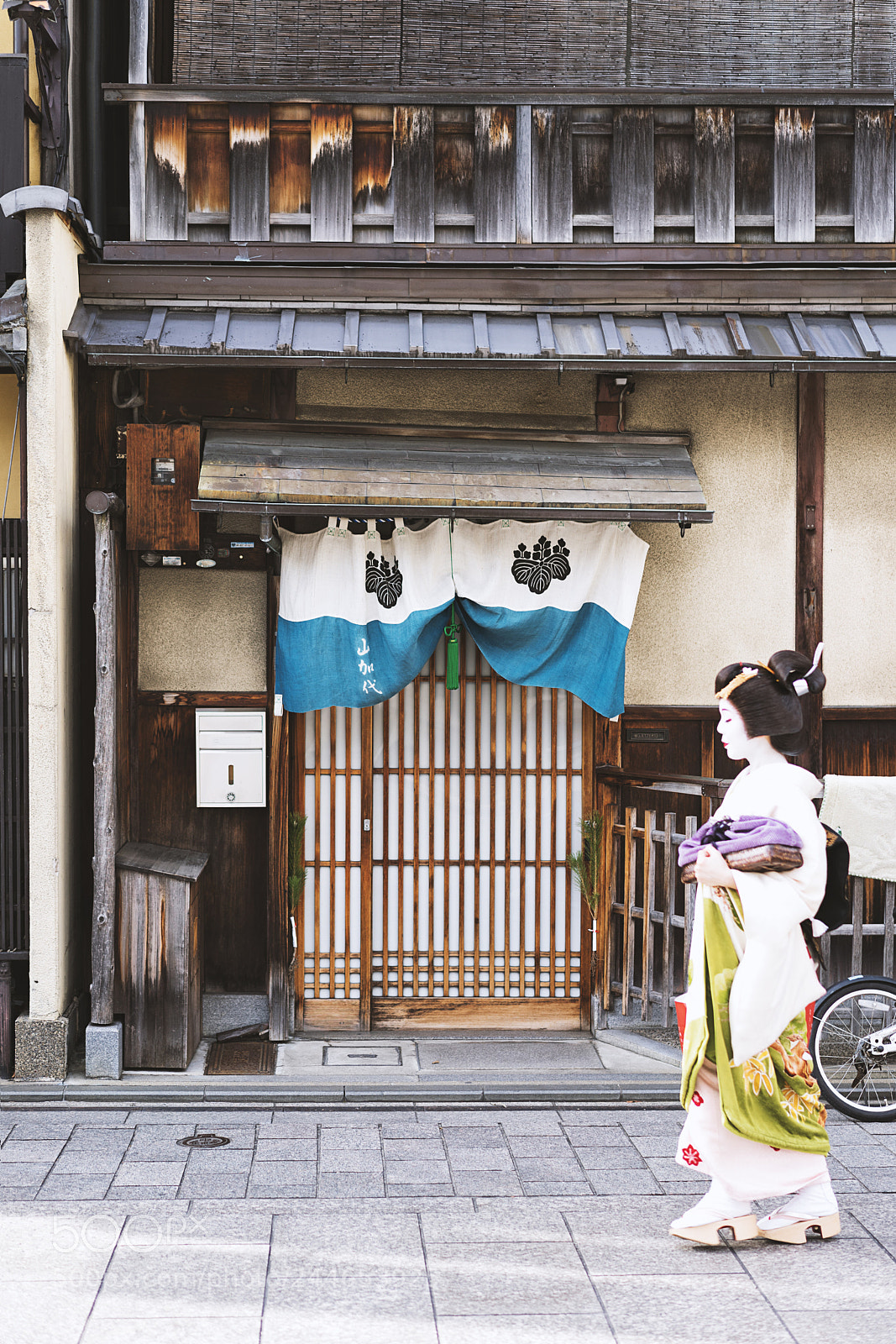 Sony a7 II sample photo. 路过 photography