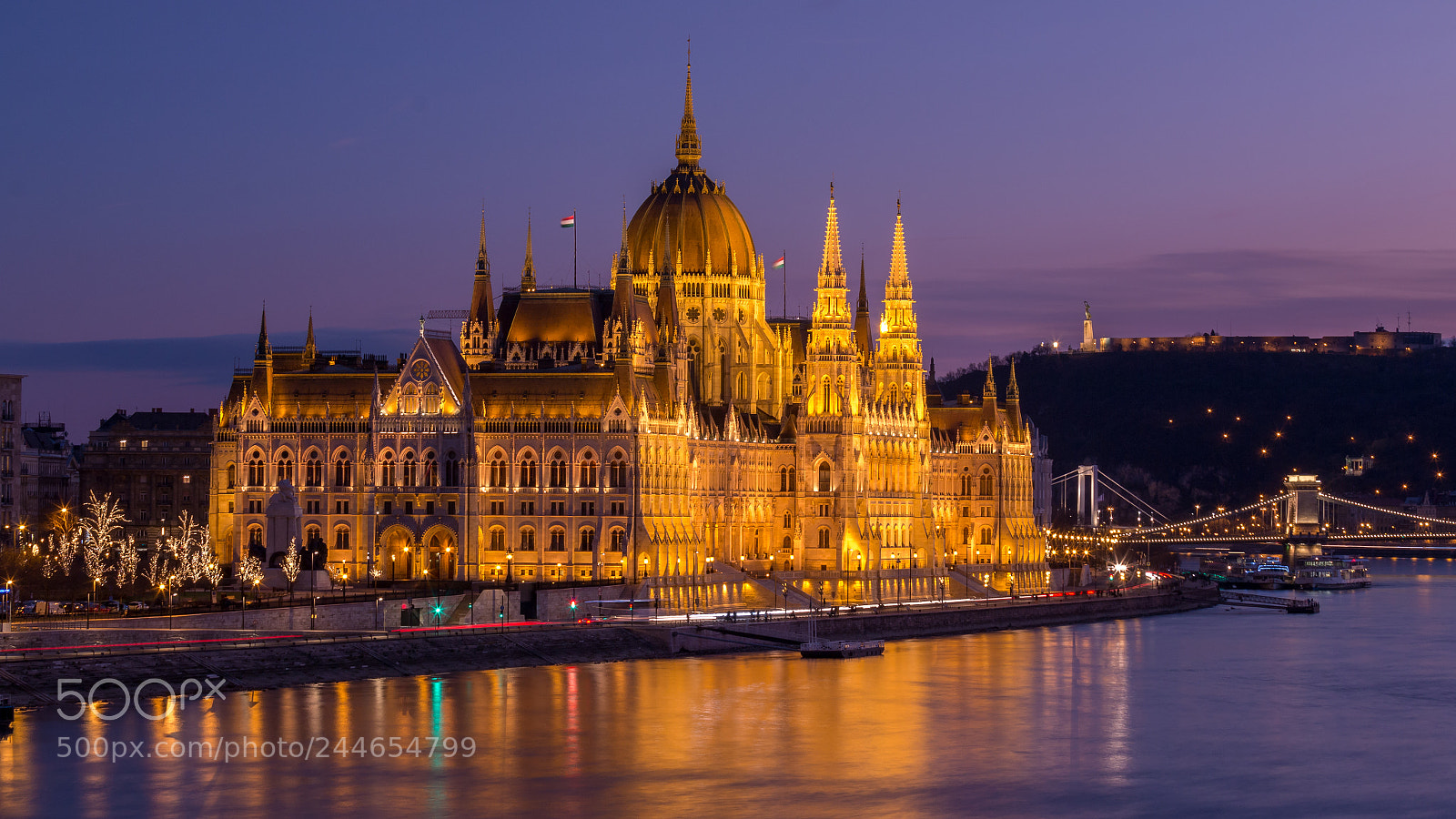 Canon EOS 70D sample photo. House of parliament. budapest photography