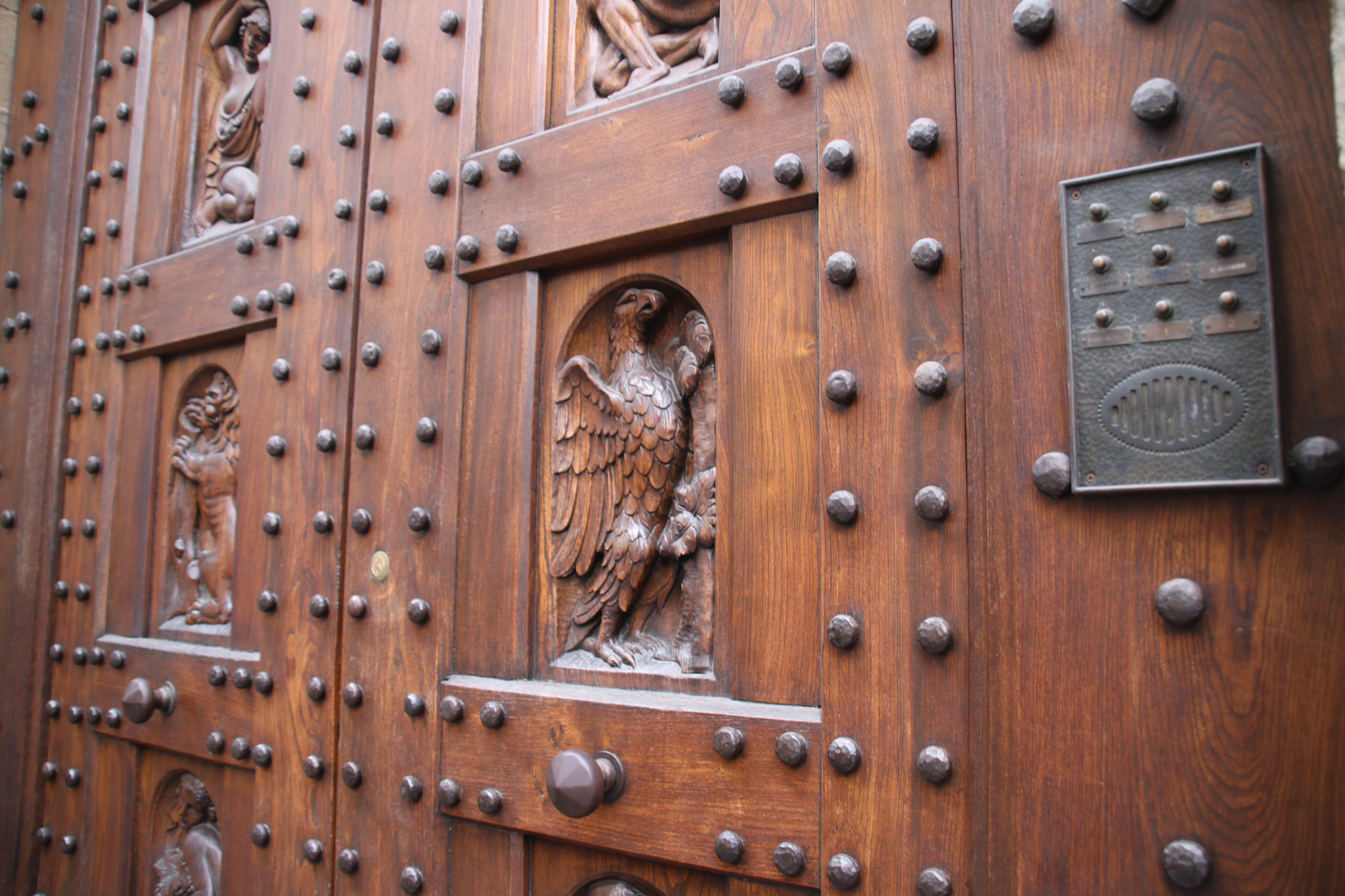 Sigma 18-200mm f/3.5-6.3 DC OS sample photo. The door photography