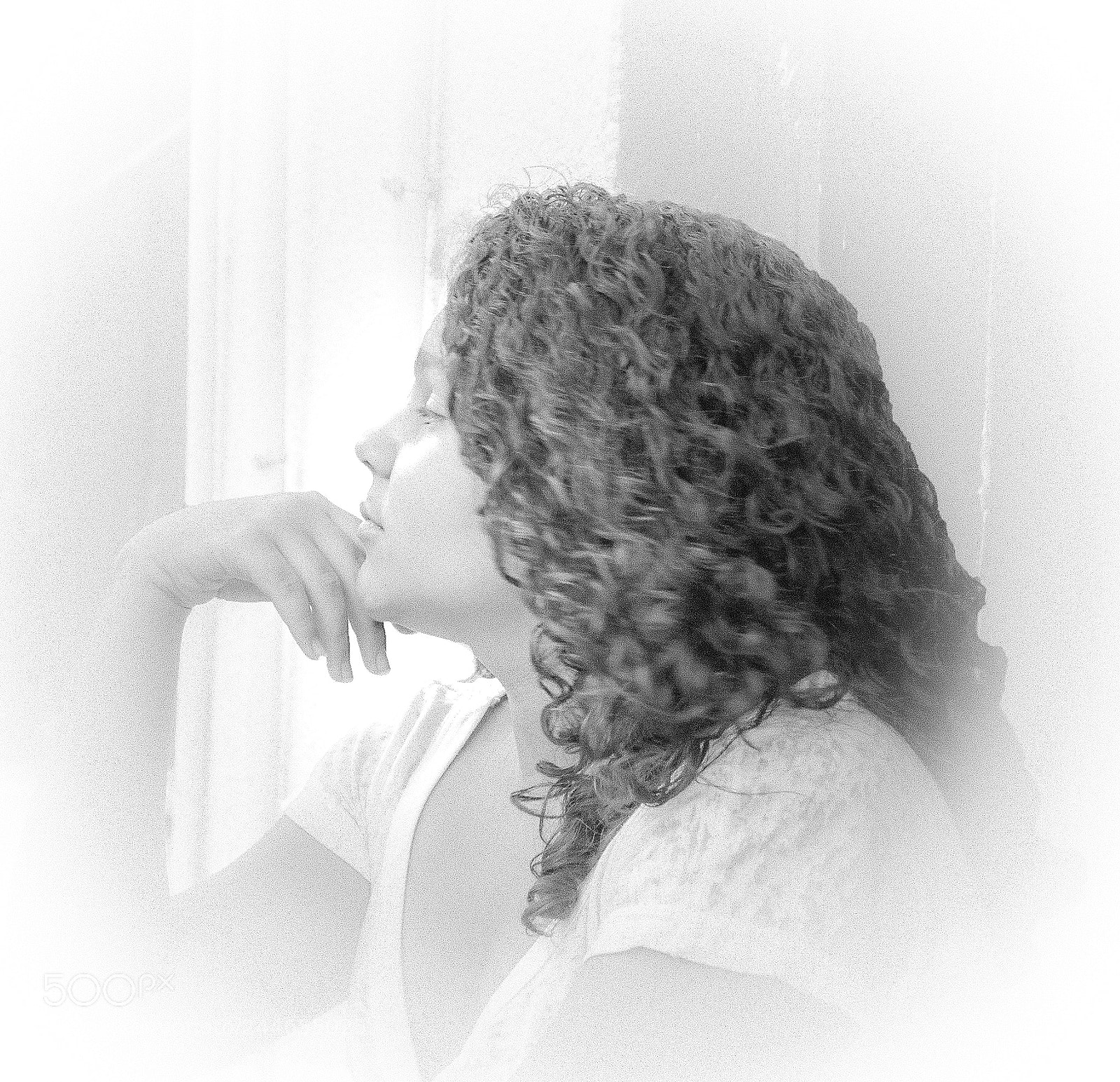 Canon EOS 500D (EOS Rebel T1i / EOS Kiss X3) sample photo. Thoughtful girl photography