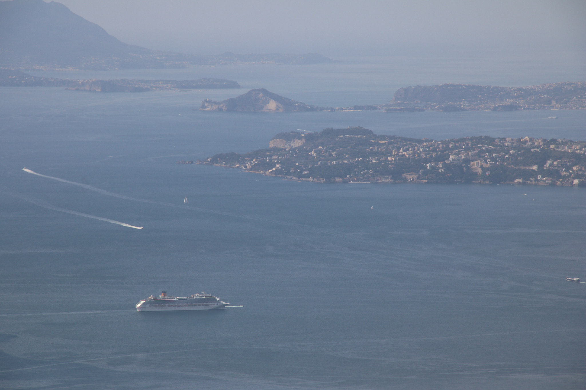 Canon EOS 760D (EOS Rebel T6s / EOS 8000D) + Sigma 18-200mm f/3.5-6.3 DC OS sample photo. Volcanic islands near naples photography