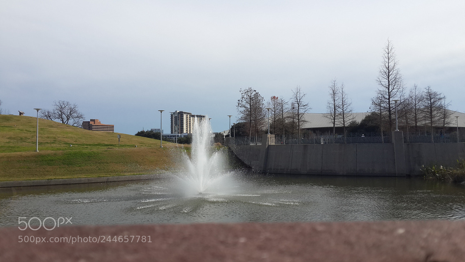 Samsung Galaxy S4 sample photo. Fountain photography