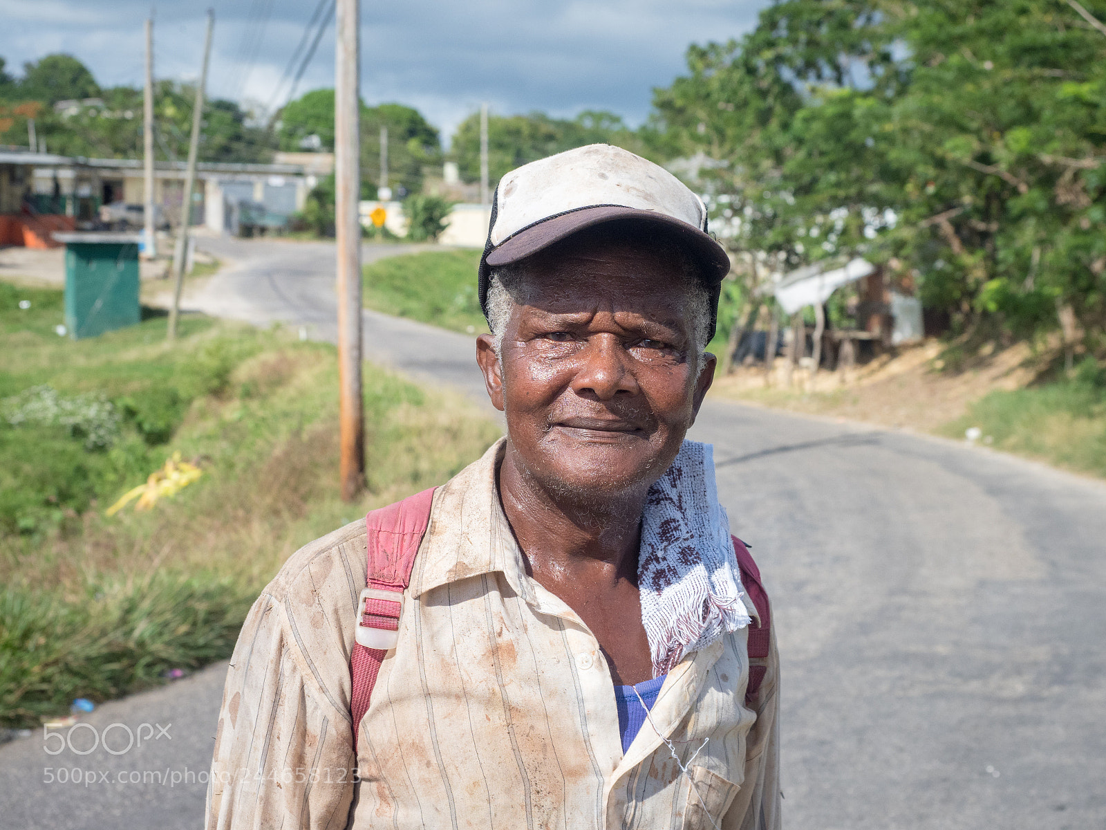 Olympus OM-D E-M1 Mark II sample photo. Farmer photography